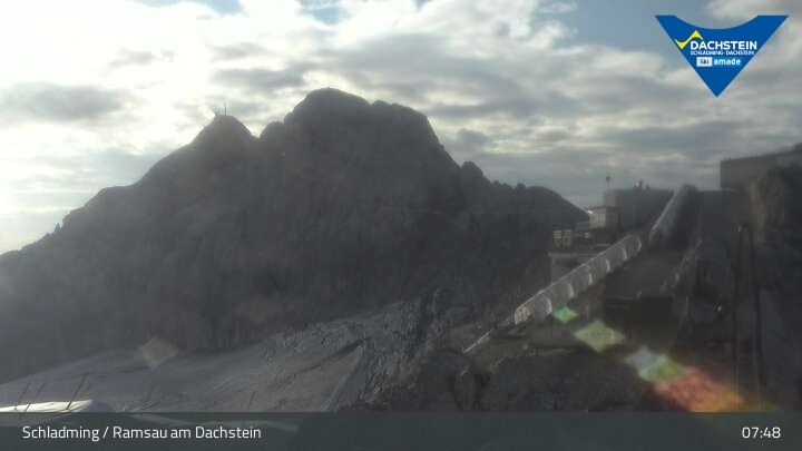 Archiv Foto Dachstein Gletscher: Webcam Bergstation Hunerkogel (2700 m)