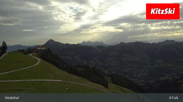 Archived image Webcam Kitzbühel: View Top Station Hahnenkamm