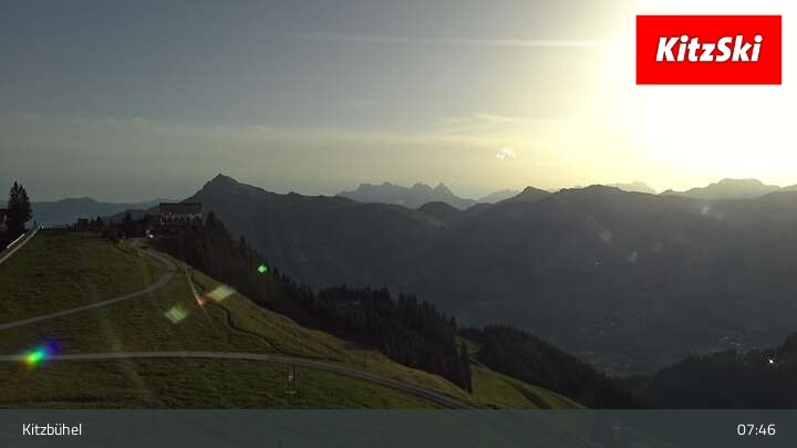 Archived image Webcam Kitzbühel: View Top Station Hahnenkamm