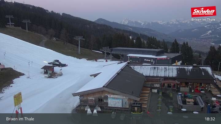 Archiv Foto Webcam Bergstation Gondelbahn, Brixen im Thale