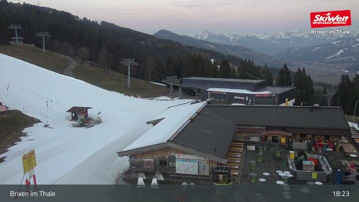 Archiv Foto Webcam Bergstation Gondelbahn, Brixen im Thale