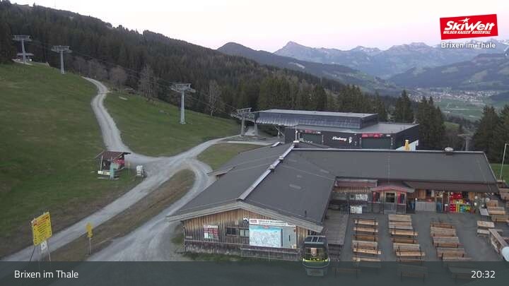 Archiv Foto Webcam Bergstation Gondelbahn, Brixen im Thale