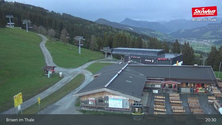 Archiv Foto Webcam Bergstation Gondelbahn, Brixen im Thale