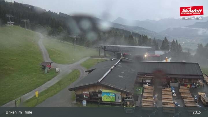 Archiv Foto Webcam Bergstation Gondelbahn, Brixen im Thale
