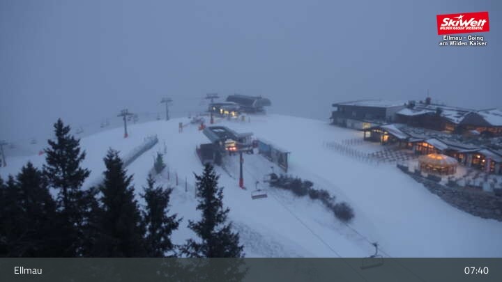 Archived image Webcam Top Station Hartkaiserbahn, Ellmau