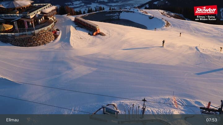 Archived image Webcam Top Station Hartkaiserbahn, Ellmau