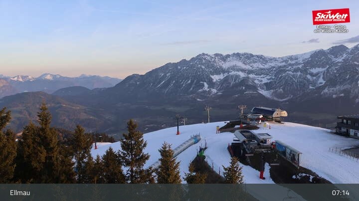 Archiv Foto Webcam Bergstation Hartkaiserbahn, Ellmau