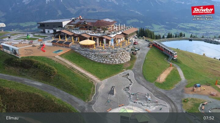 Archived image Webcam Top Station Hartkaiserbahn, Ellmau