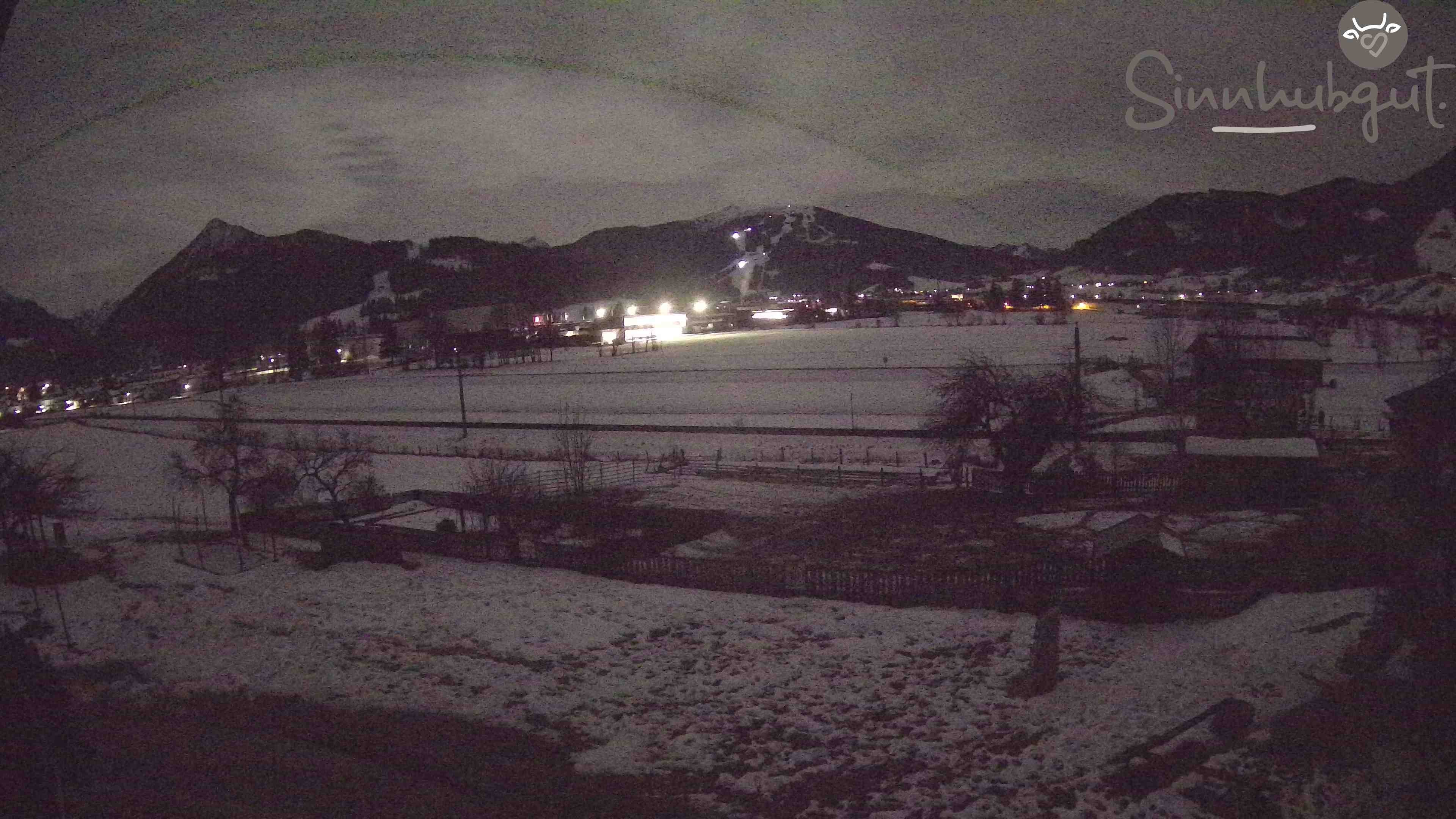 Archived image Webcam Sinnhub farm - Altenmarkt