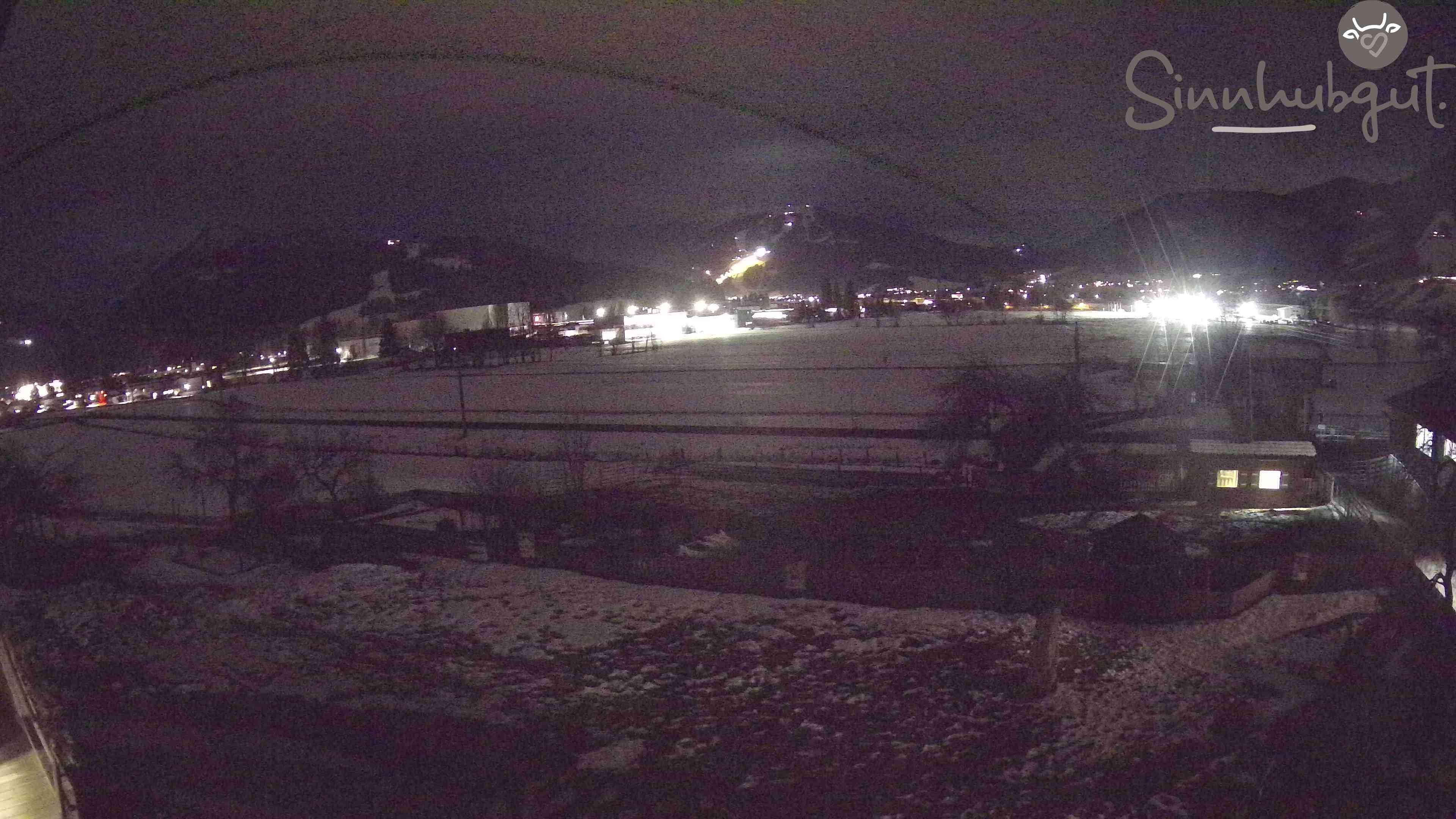 Archived image Webcam Sinnhub farm - Altenmarkt