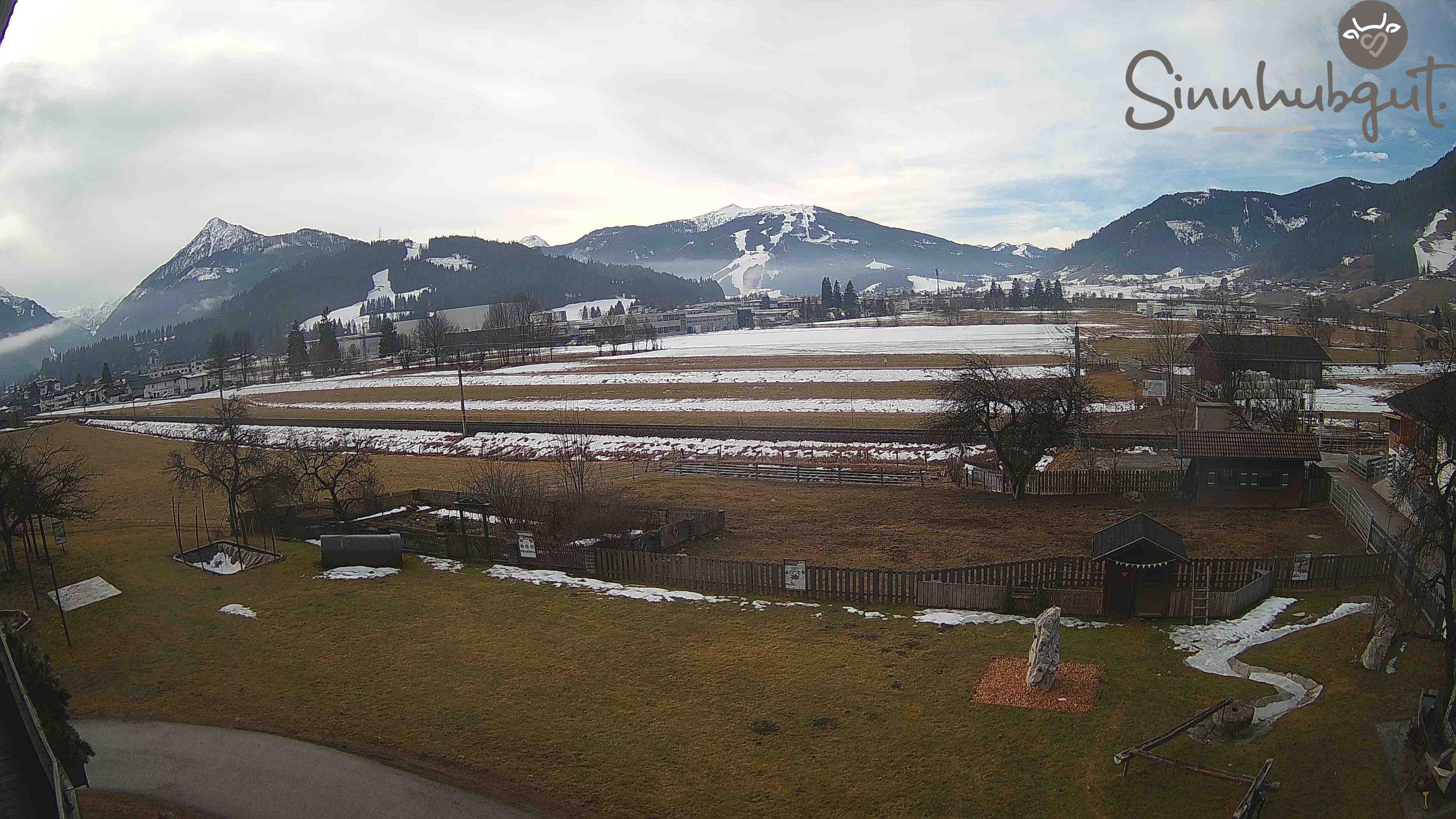 Archived image Webcam Sinnhub farm - Altenmarkt