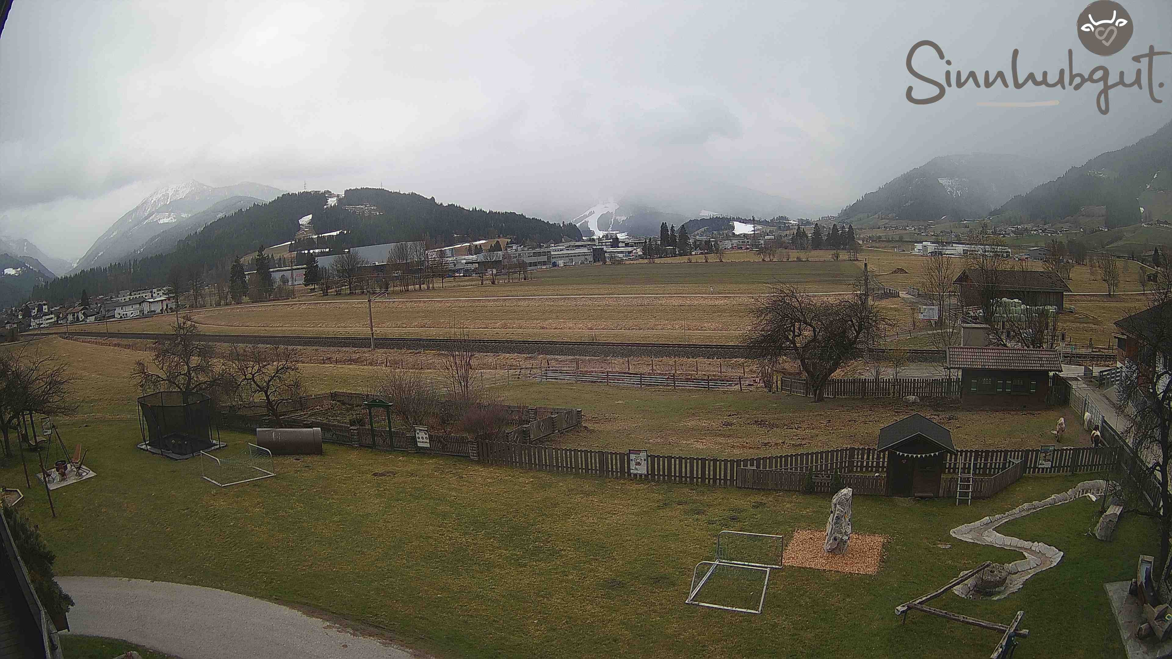 Archived image Webcam Sinnhub farm - Altenmarkt