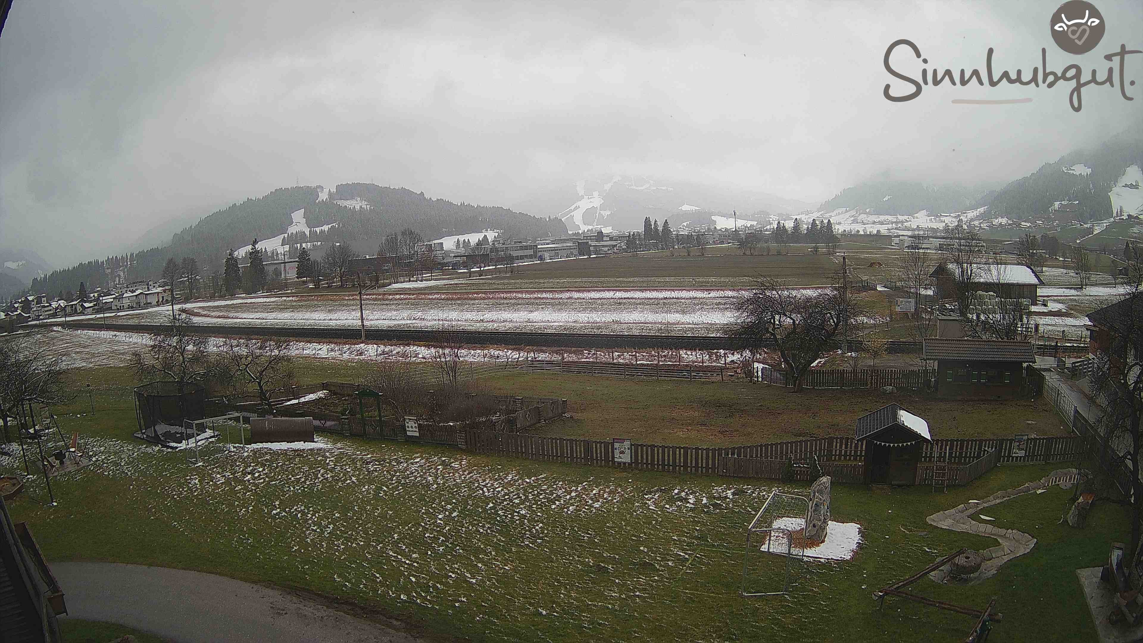 Archived image Webcam Sinnhub farm - Altenmarkt