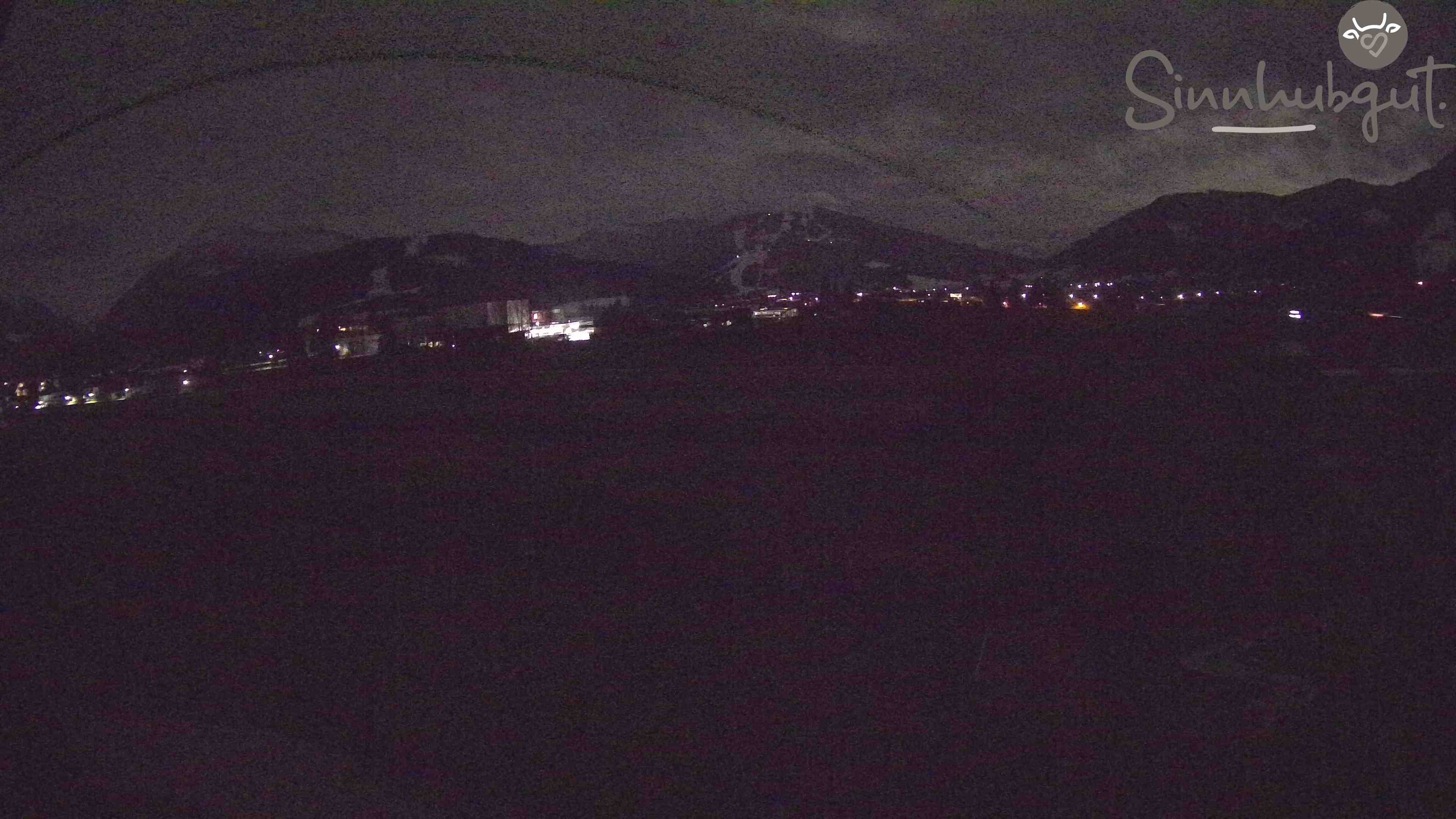 Archived image Webcam Sinnhub farm - Altenmarkt