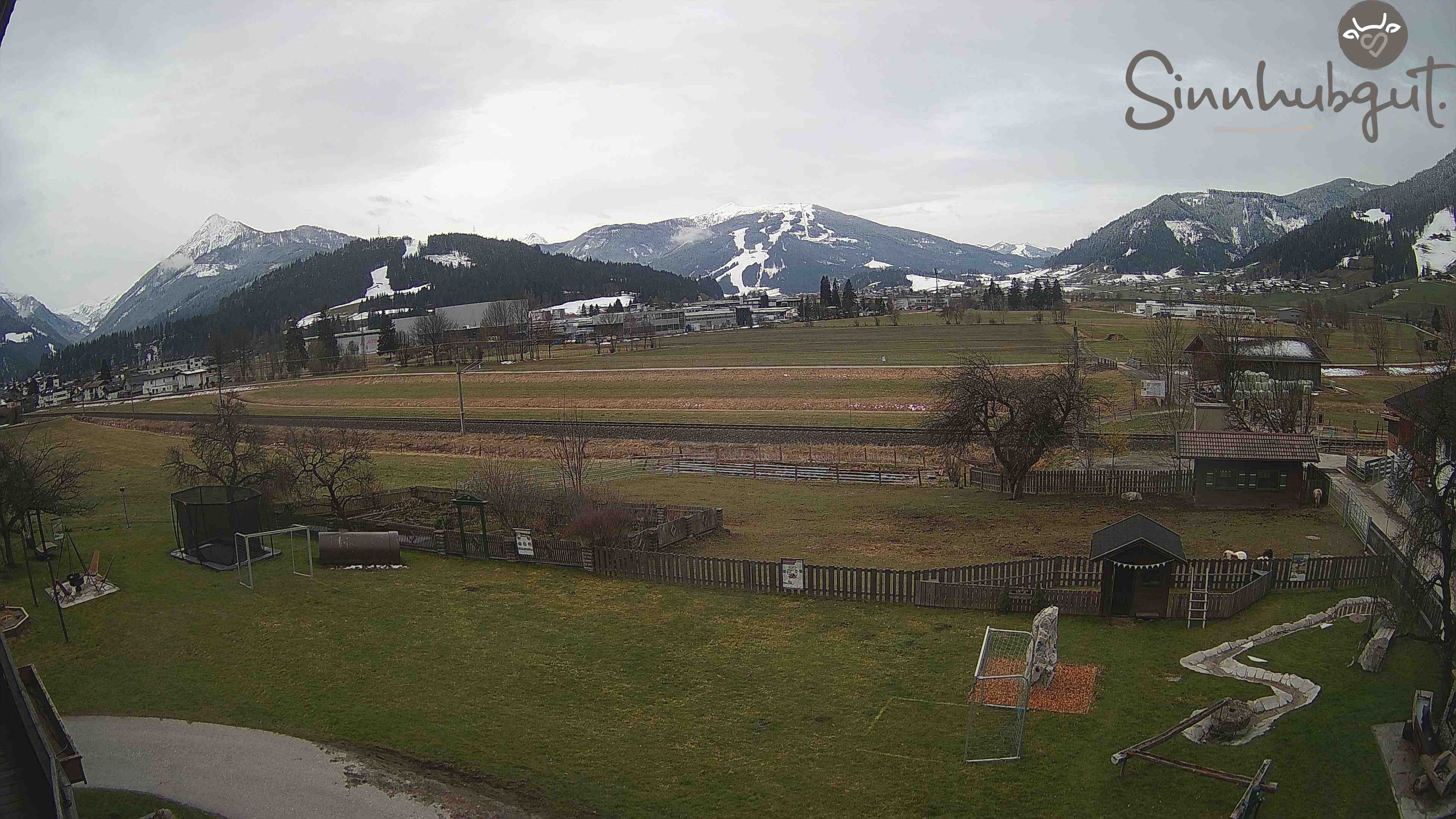 Archived image Webcam Sinnhub farm - Altenmarkt