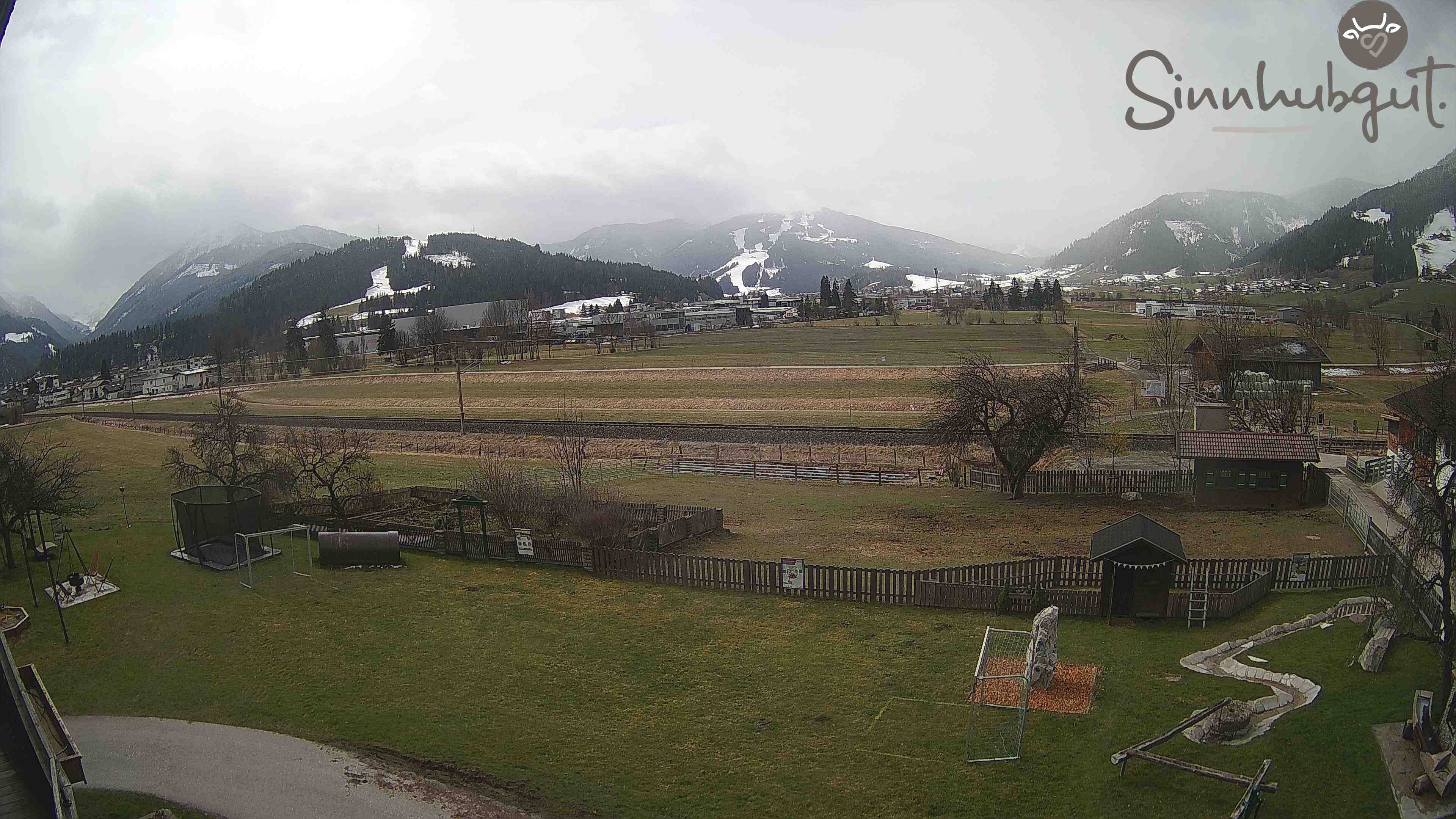 Archived image Webcam Sinnhub farm - Altenmarkt