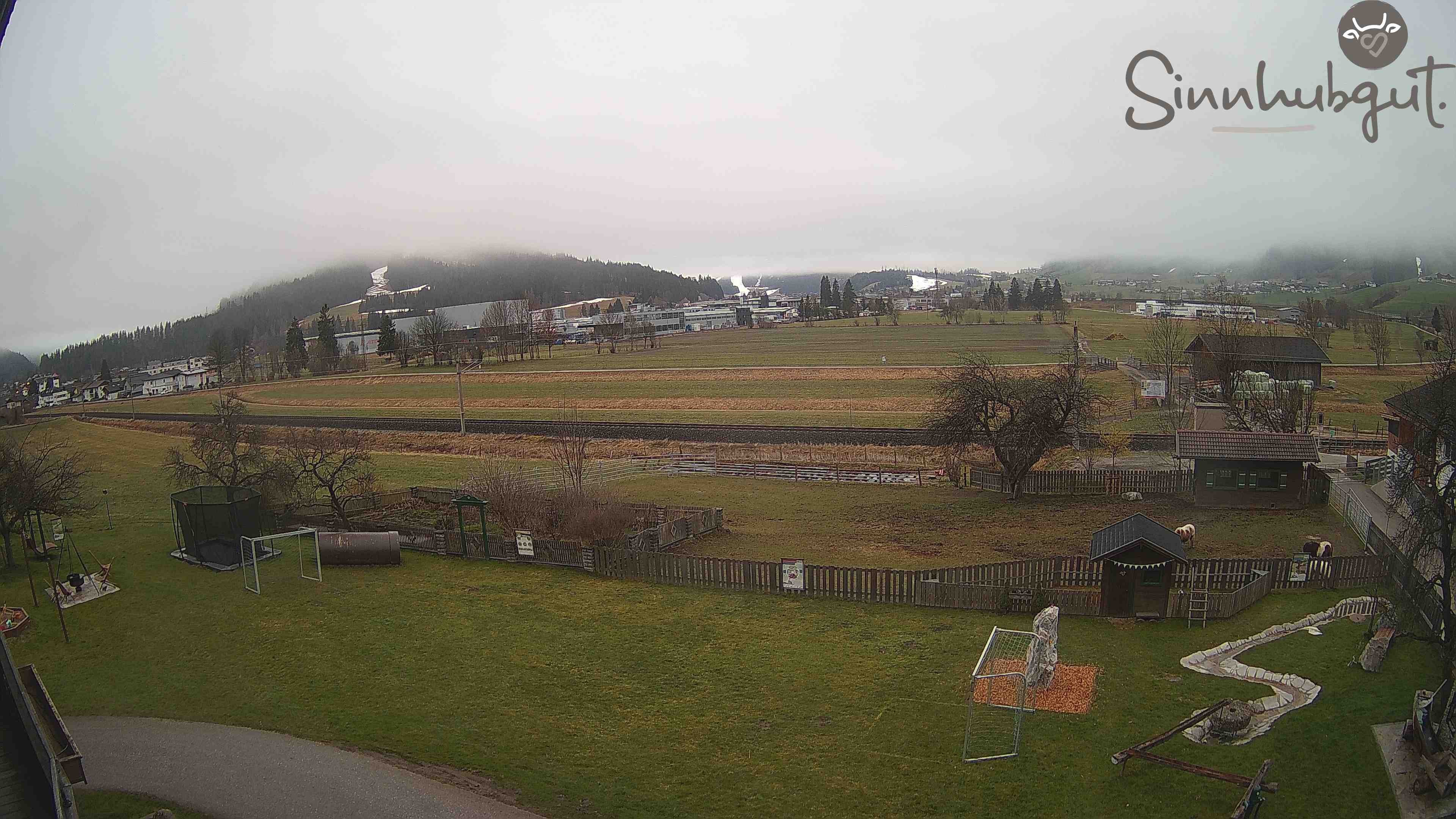 Archived image Webcam Sinnhub farm - Altenmarkt