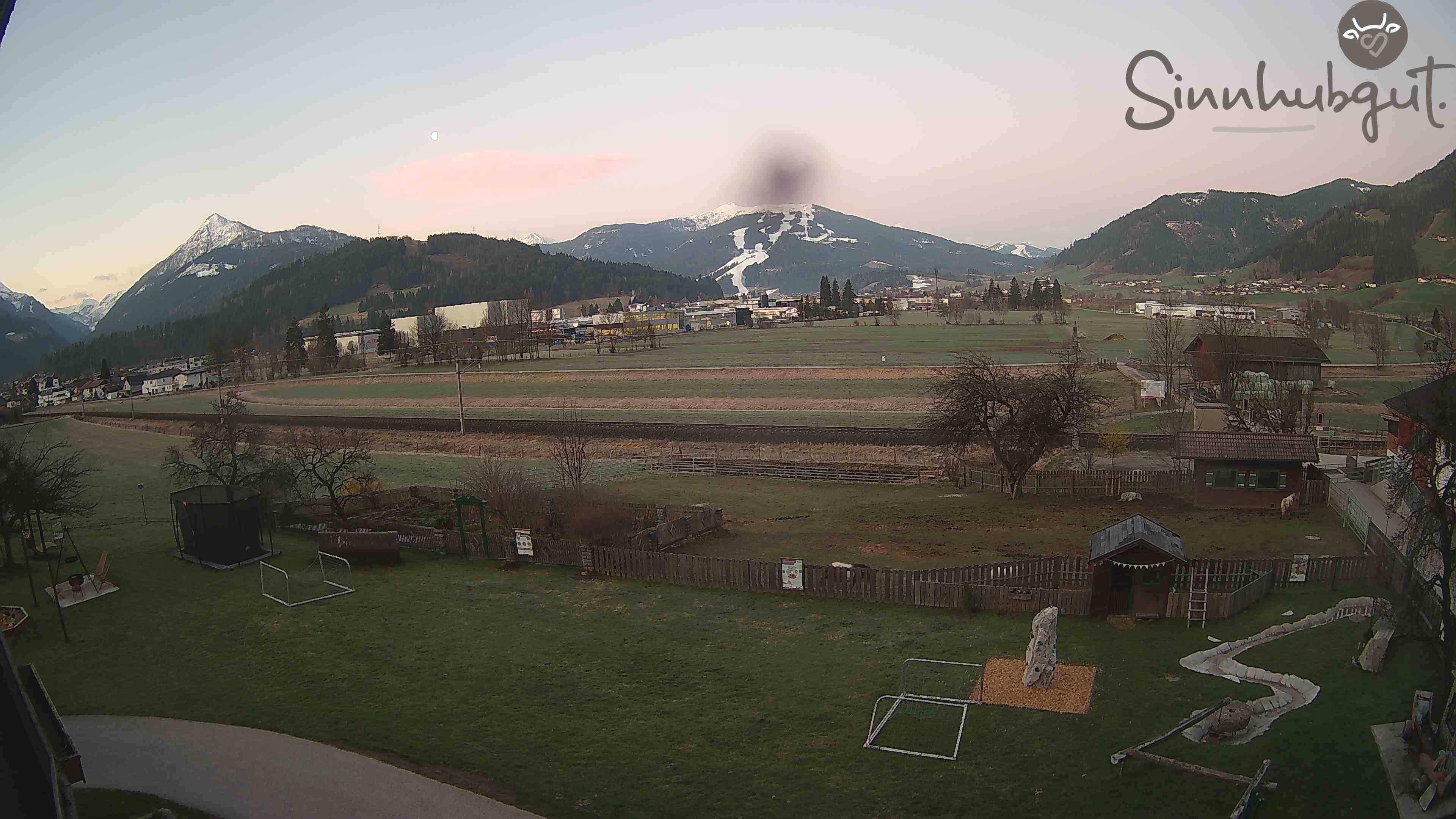 Archived image Webcam Sinnhub farm - Altenmarkt