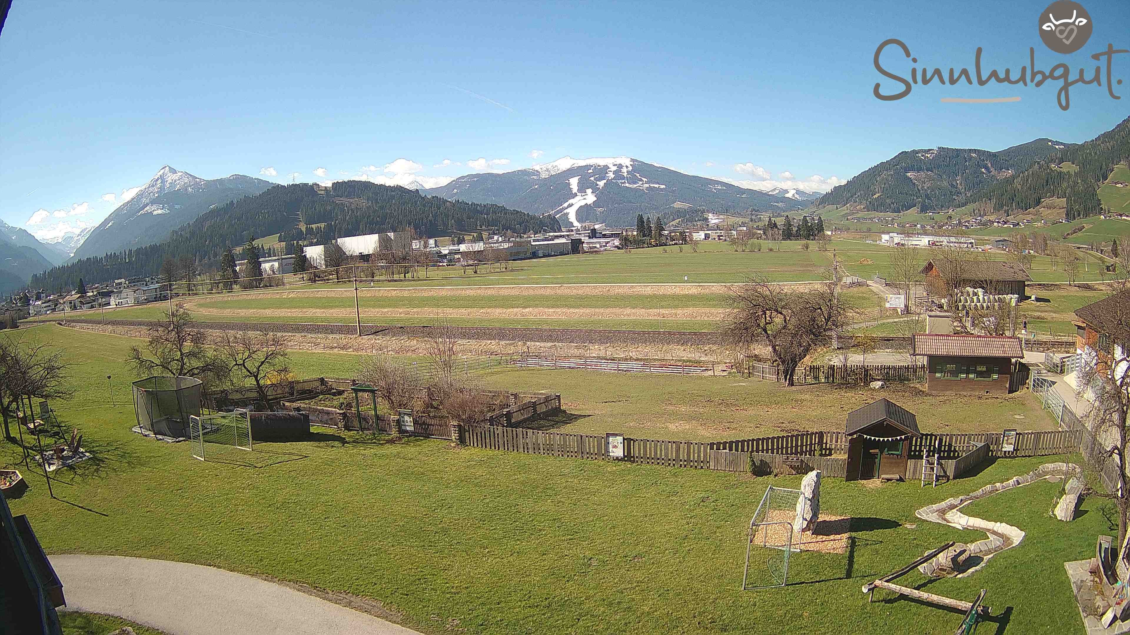 Archived image Webcam Sinnhub farm - Altenmarkt