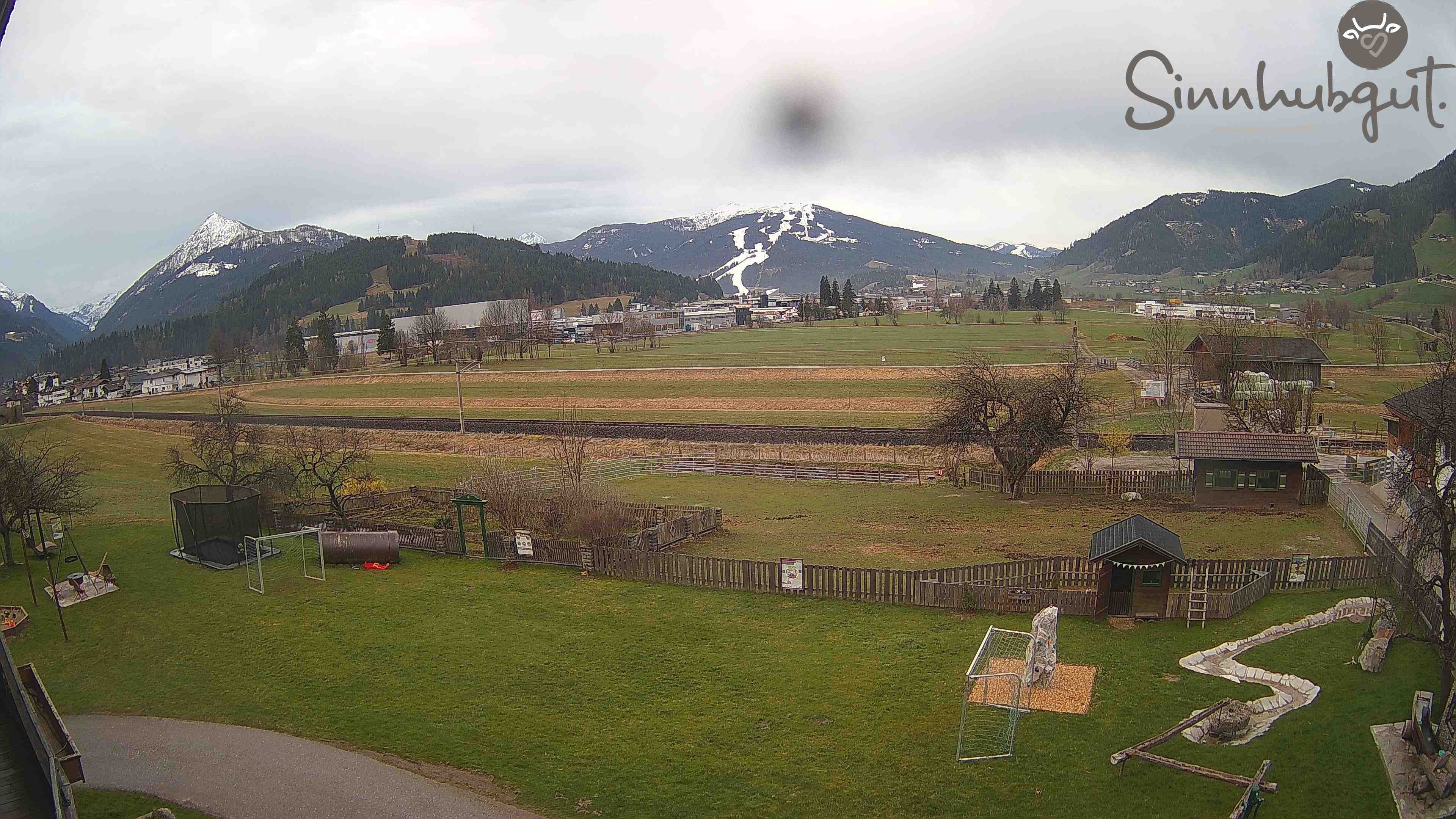 Archived image Webcam Sinnhub farm - Altenmarkt