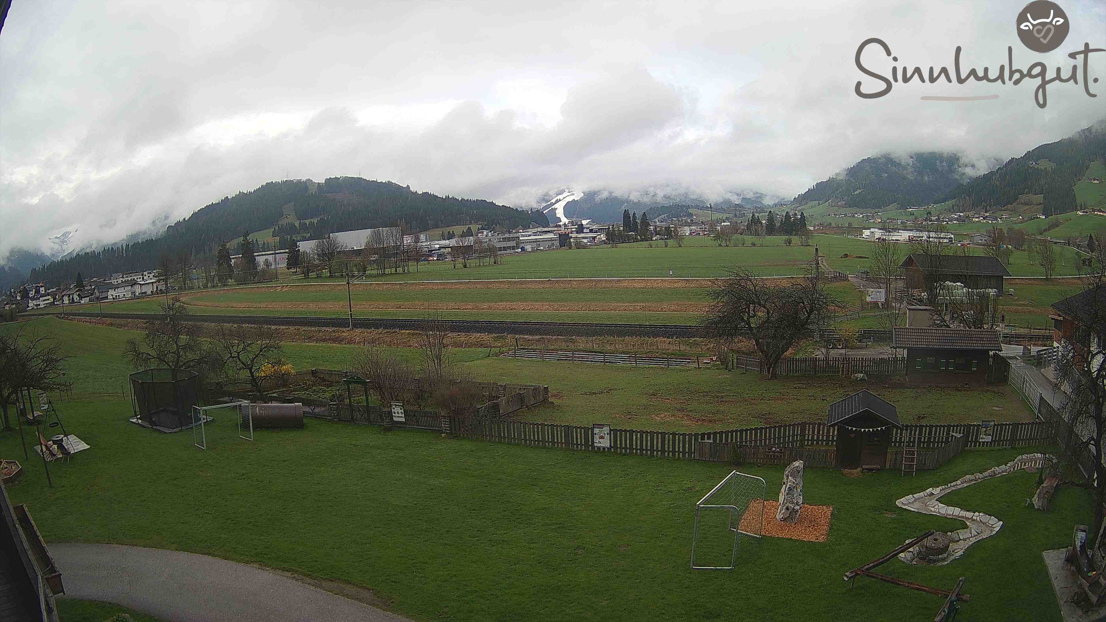 Archived image Webcam Sinnhub farm - Altenmarkt