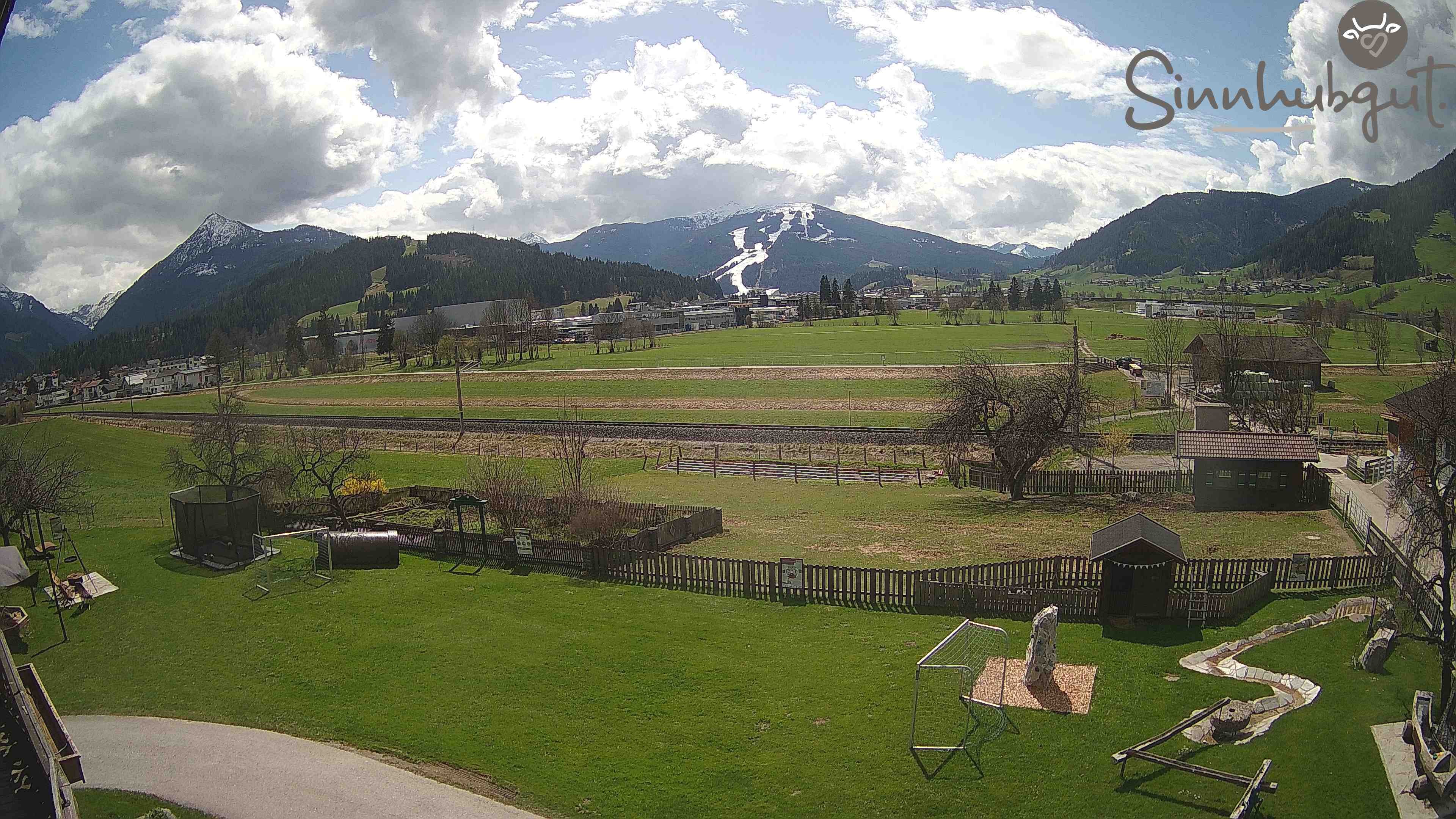 Archived image Webcam Sinnhub farm - Altenmarkt