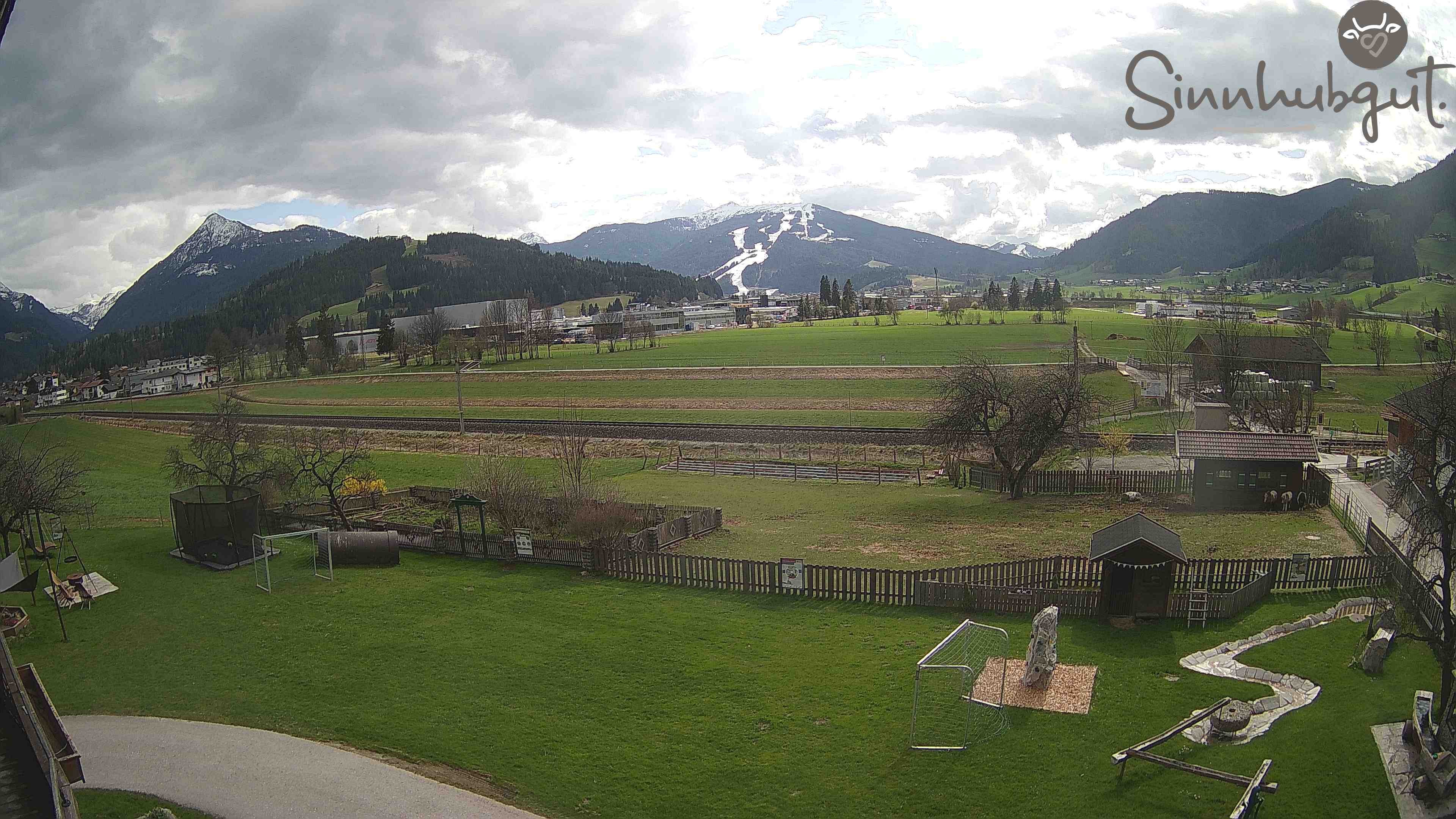 Archived image Webcam Sinnhub farm - Altenmarkt