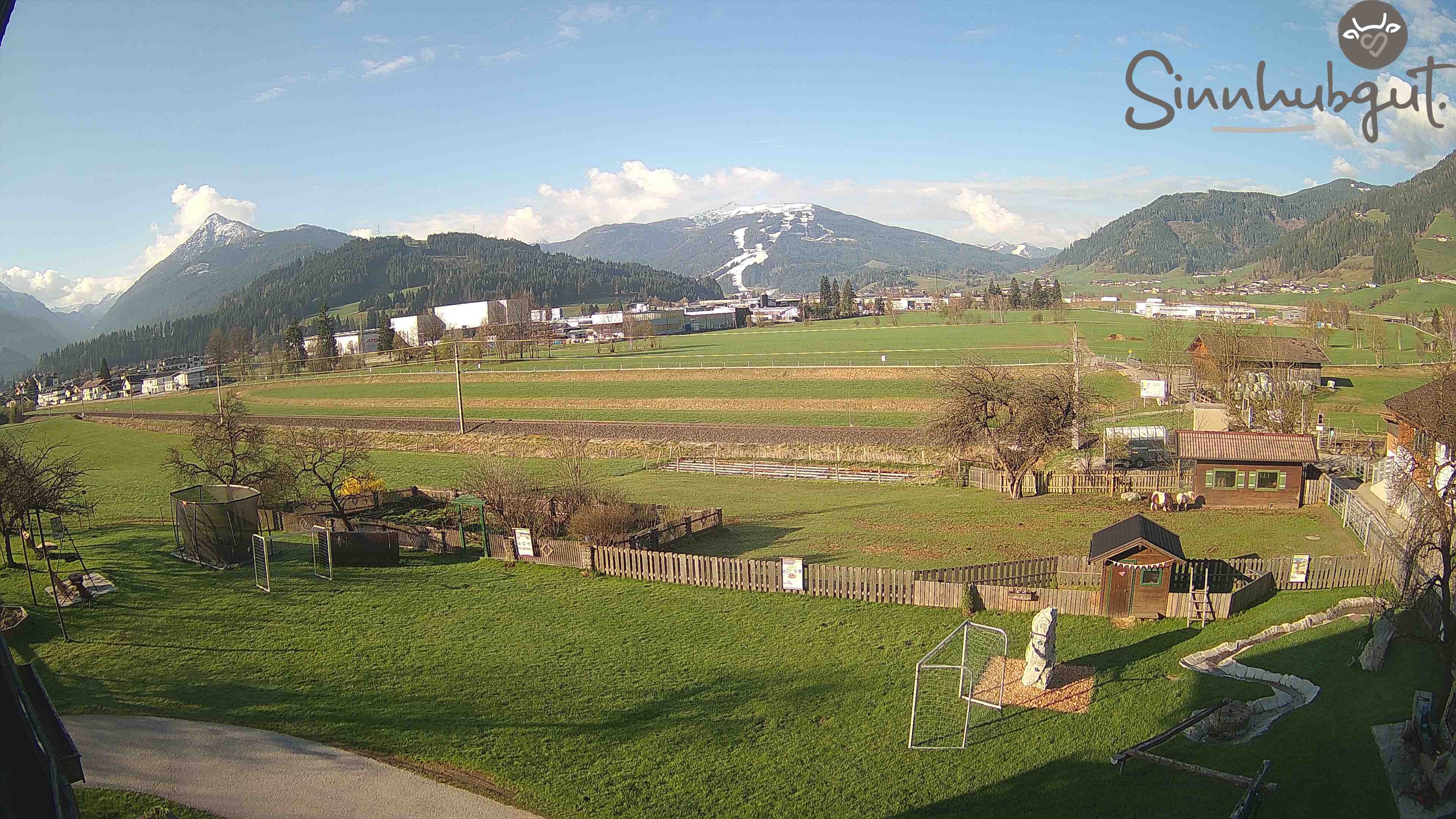 Archived image Webcam Sinnhub farm - Altenmarkt
