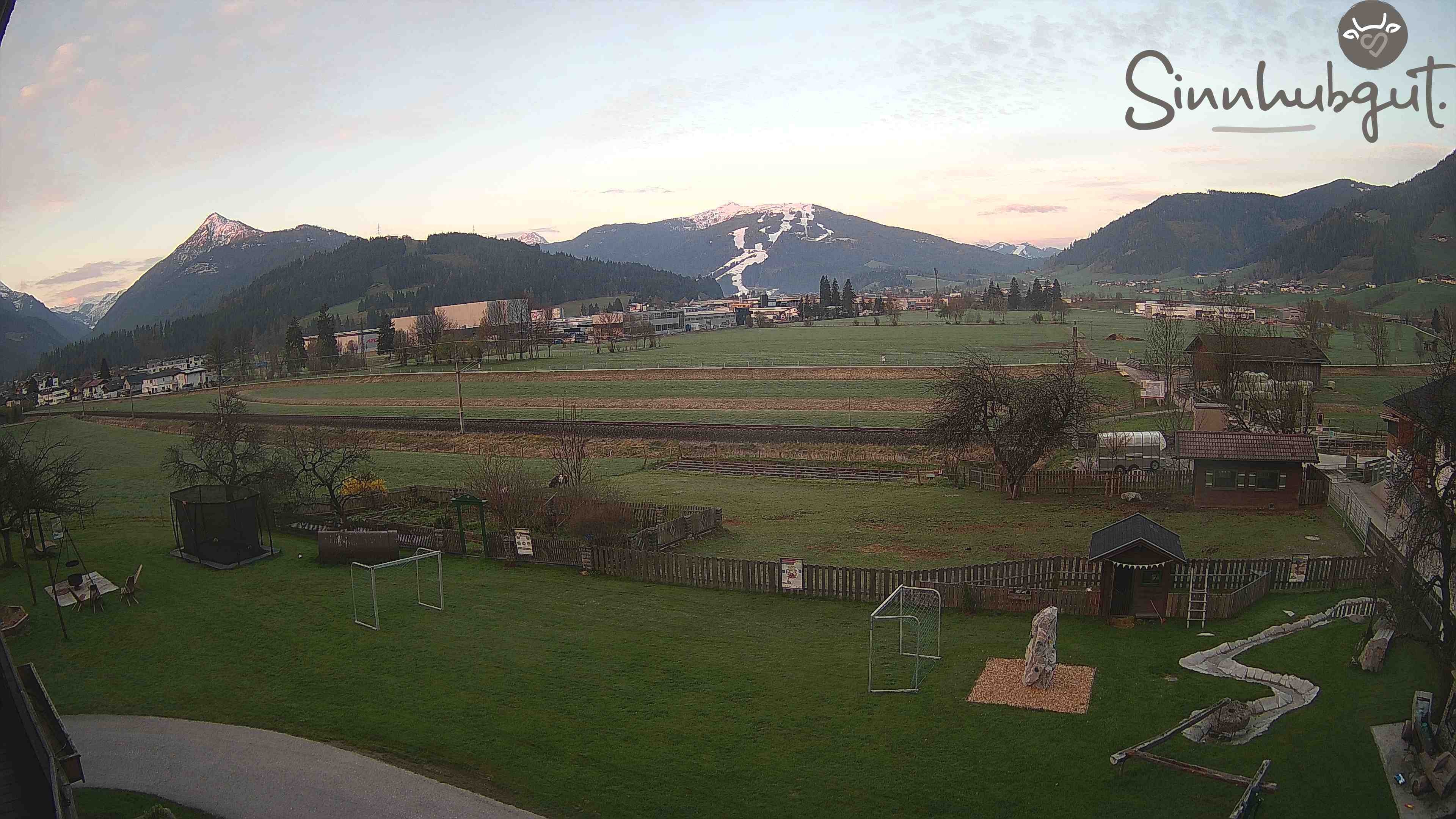 Archived image Webcam Sinnhub farm - Altenmarkt