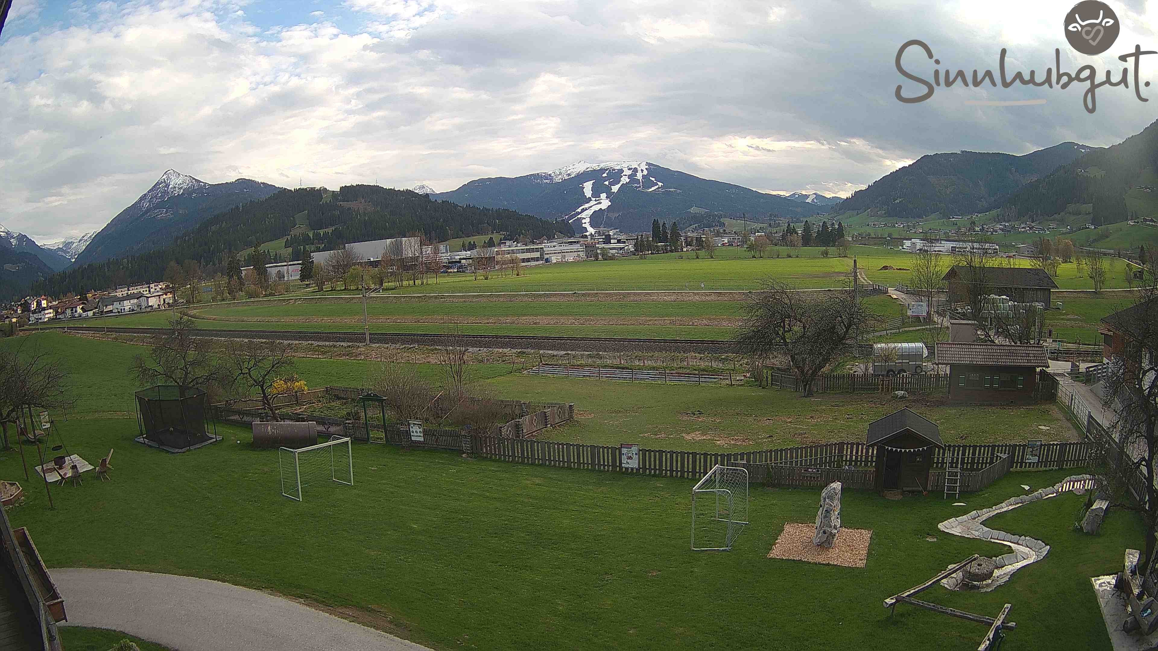 Archived image Webcam Sinnhub farm - Altenmarkt