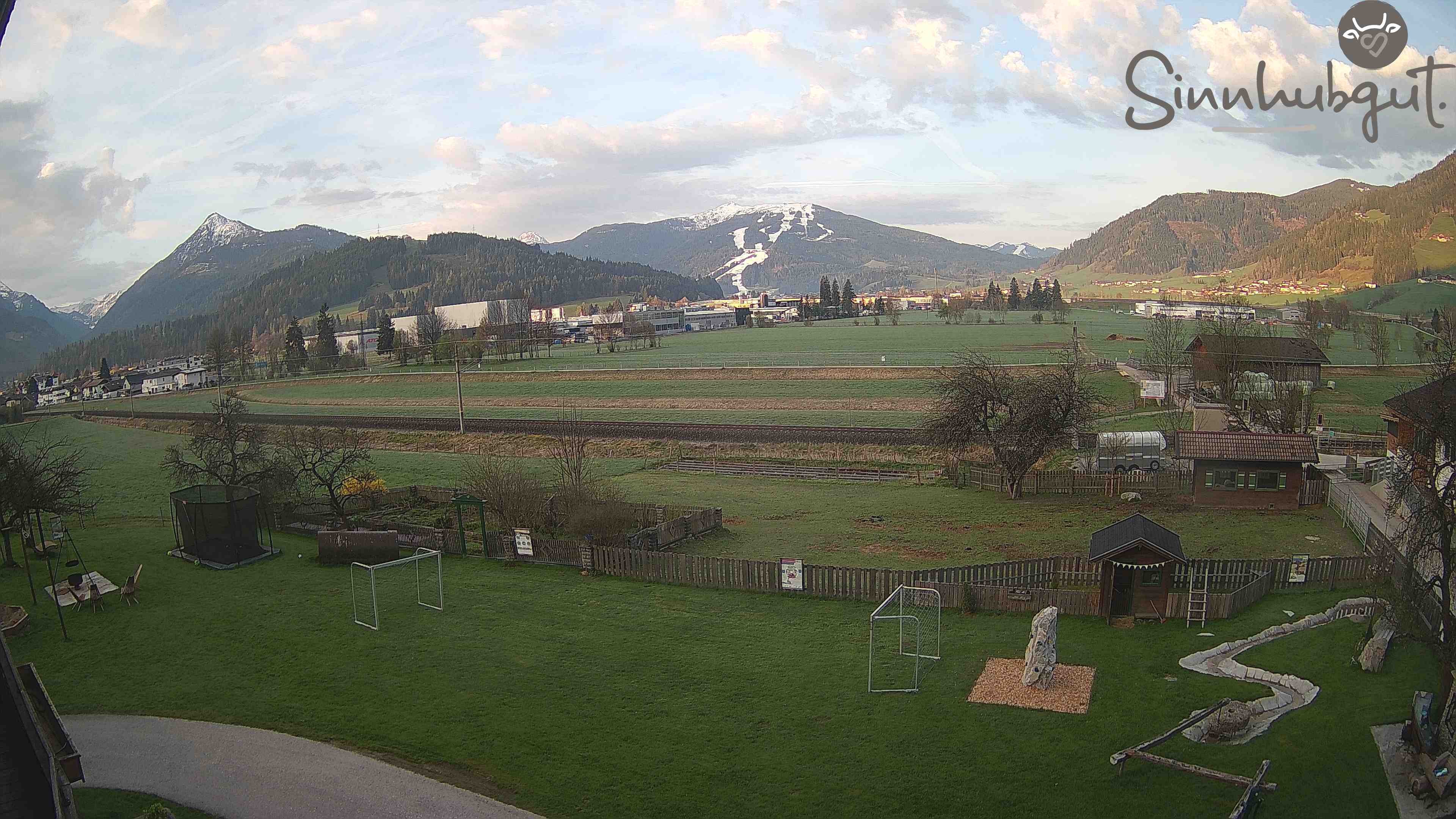 Archived image Webcam Sinnhub farm - Altenmarkt