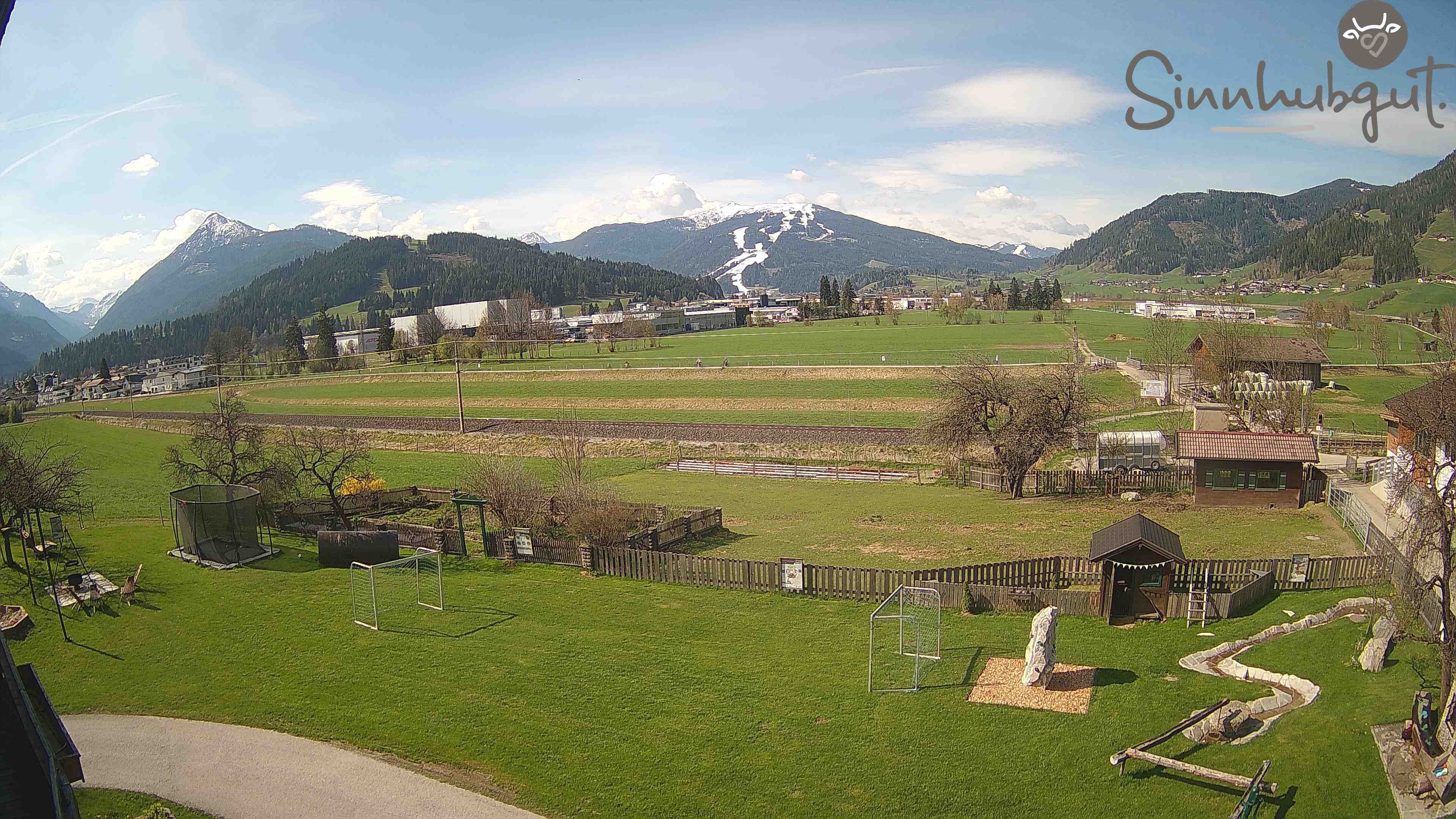 Archived image Webcam Sinnhub farm - Altenmarkt