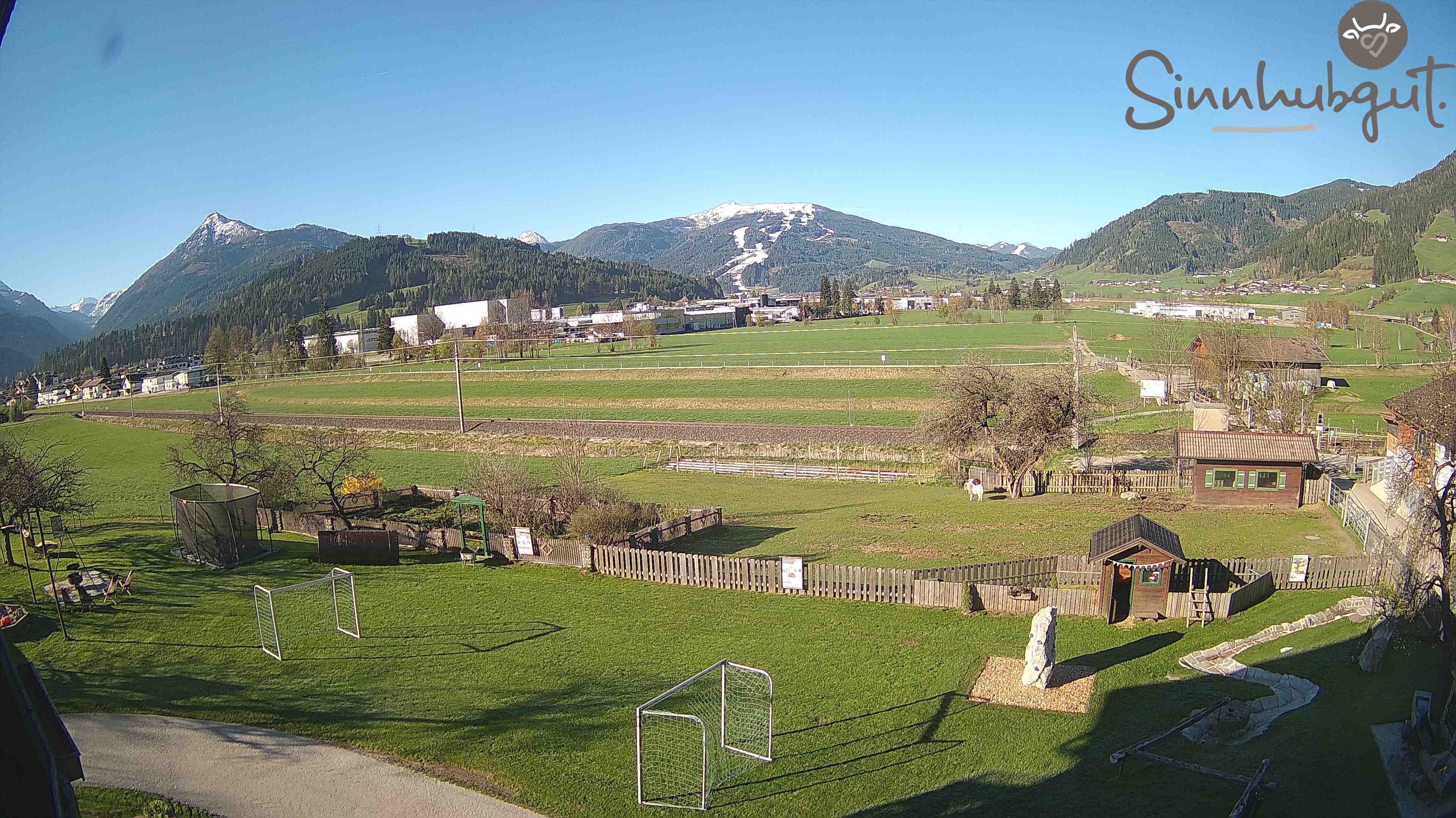 Archived image Webcam Sinnhub farm - Altenmarkt