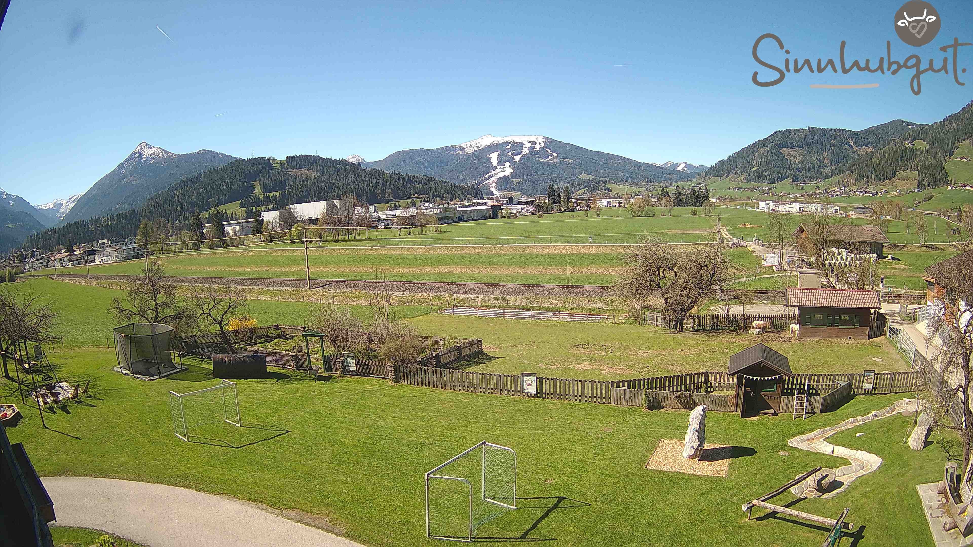 Archived image Webcam Sinnhub farm - Altenmarkt