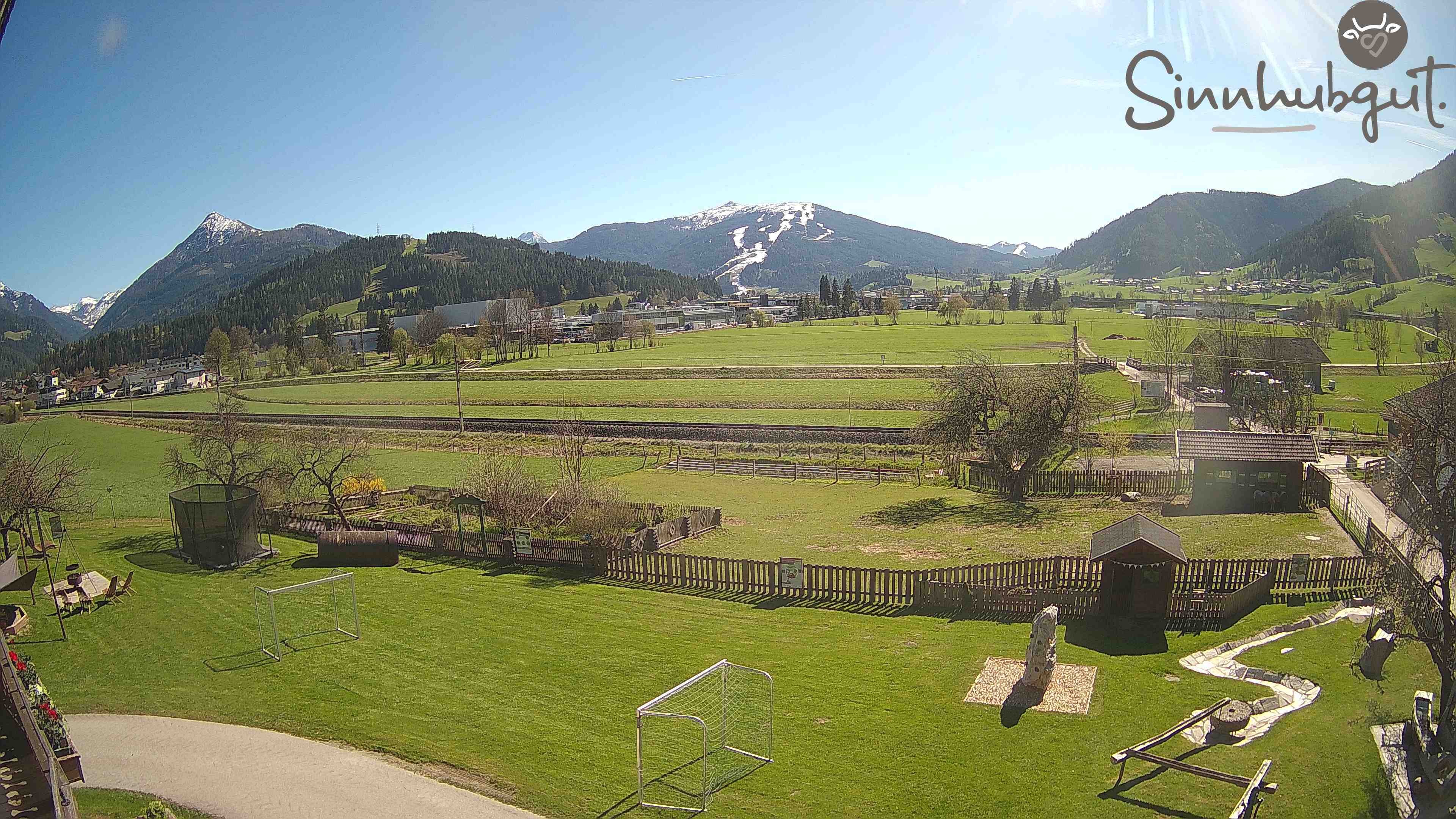 Archived image Webcam Sinnhub farm - Altenmarkt