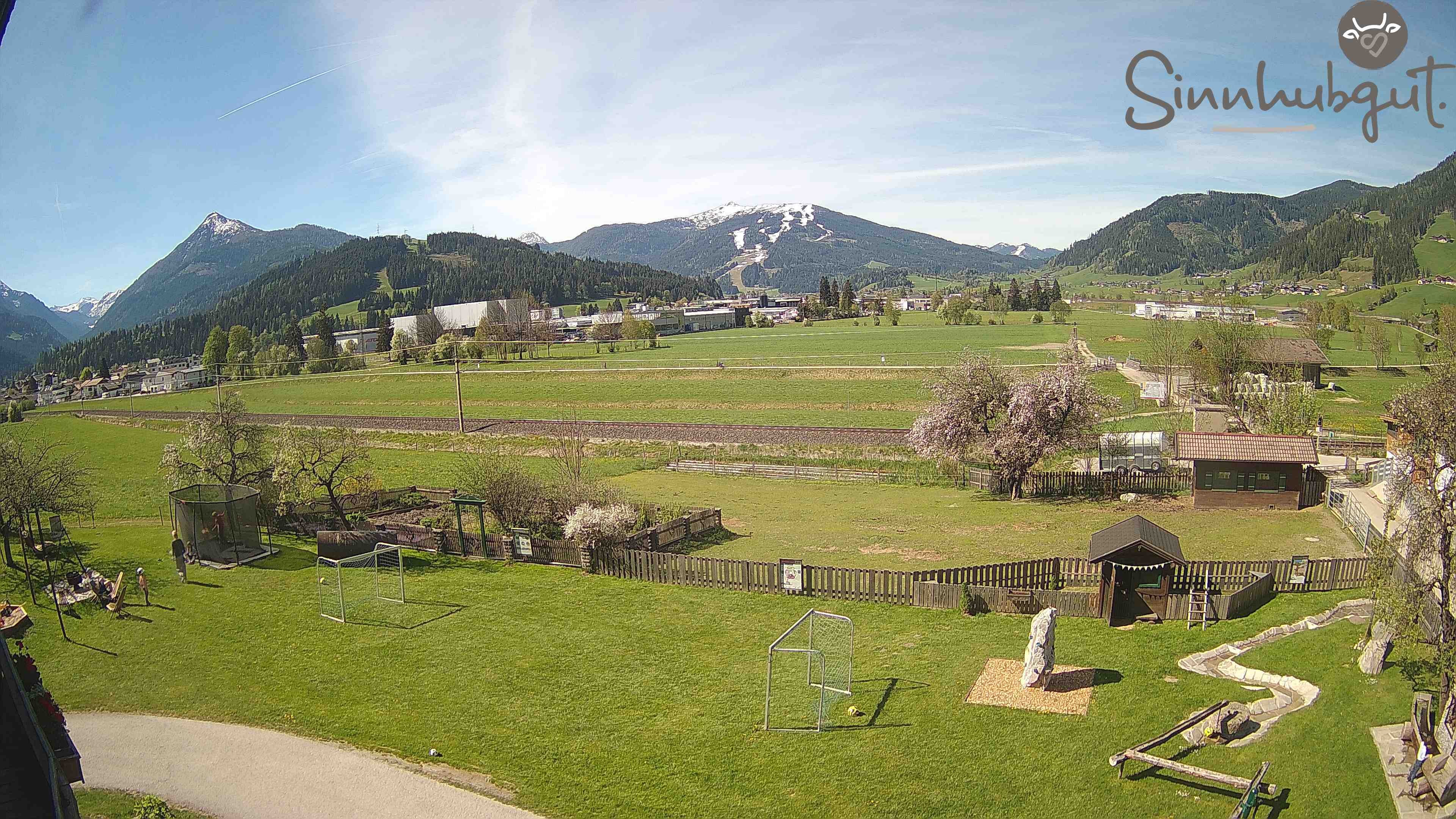 Archived image Webcam Sinnhub farm - Altenmarkt