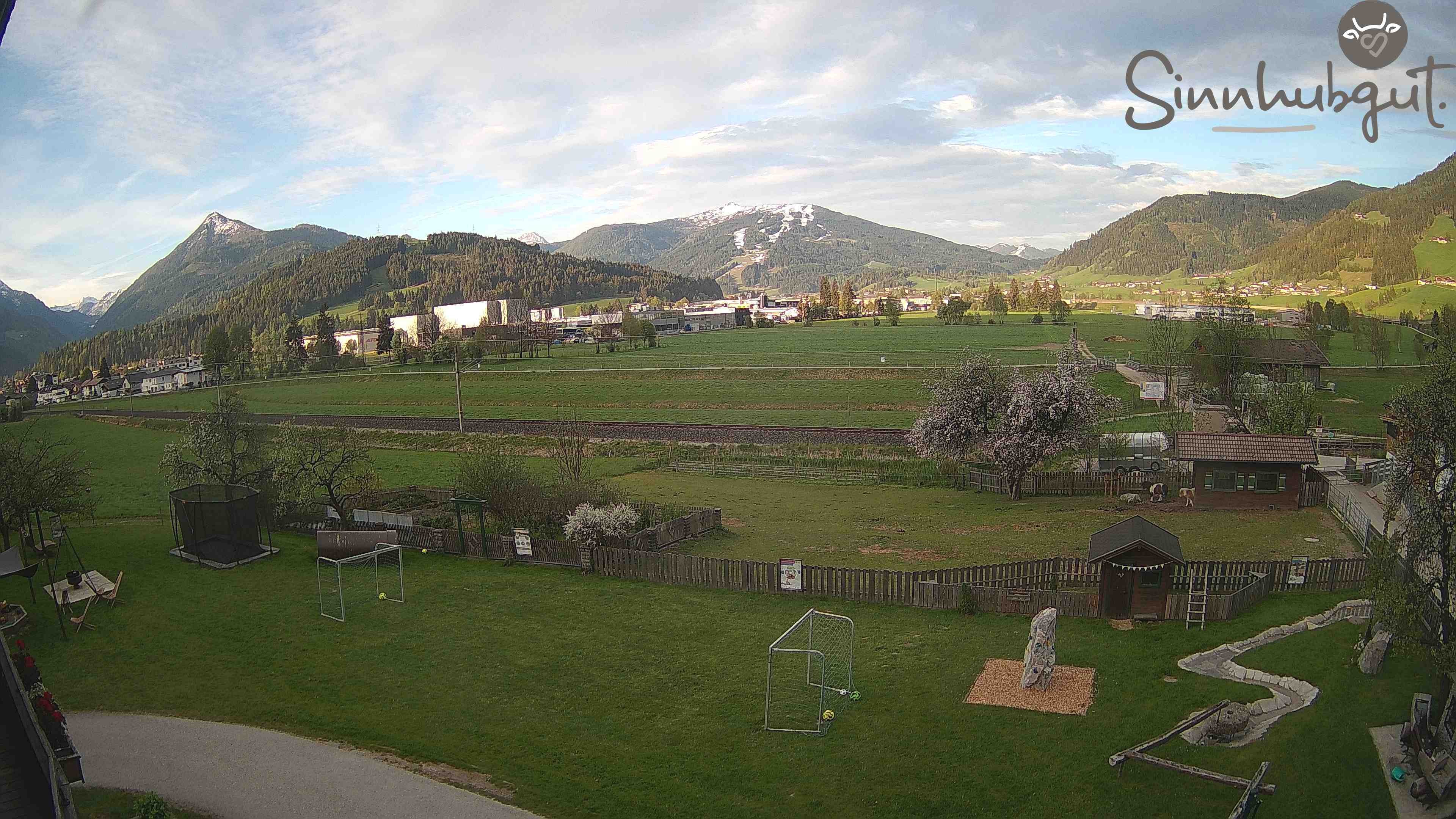 Archived image Webcam Sinnhub farm - Altenmarkt