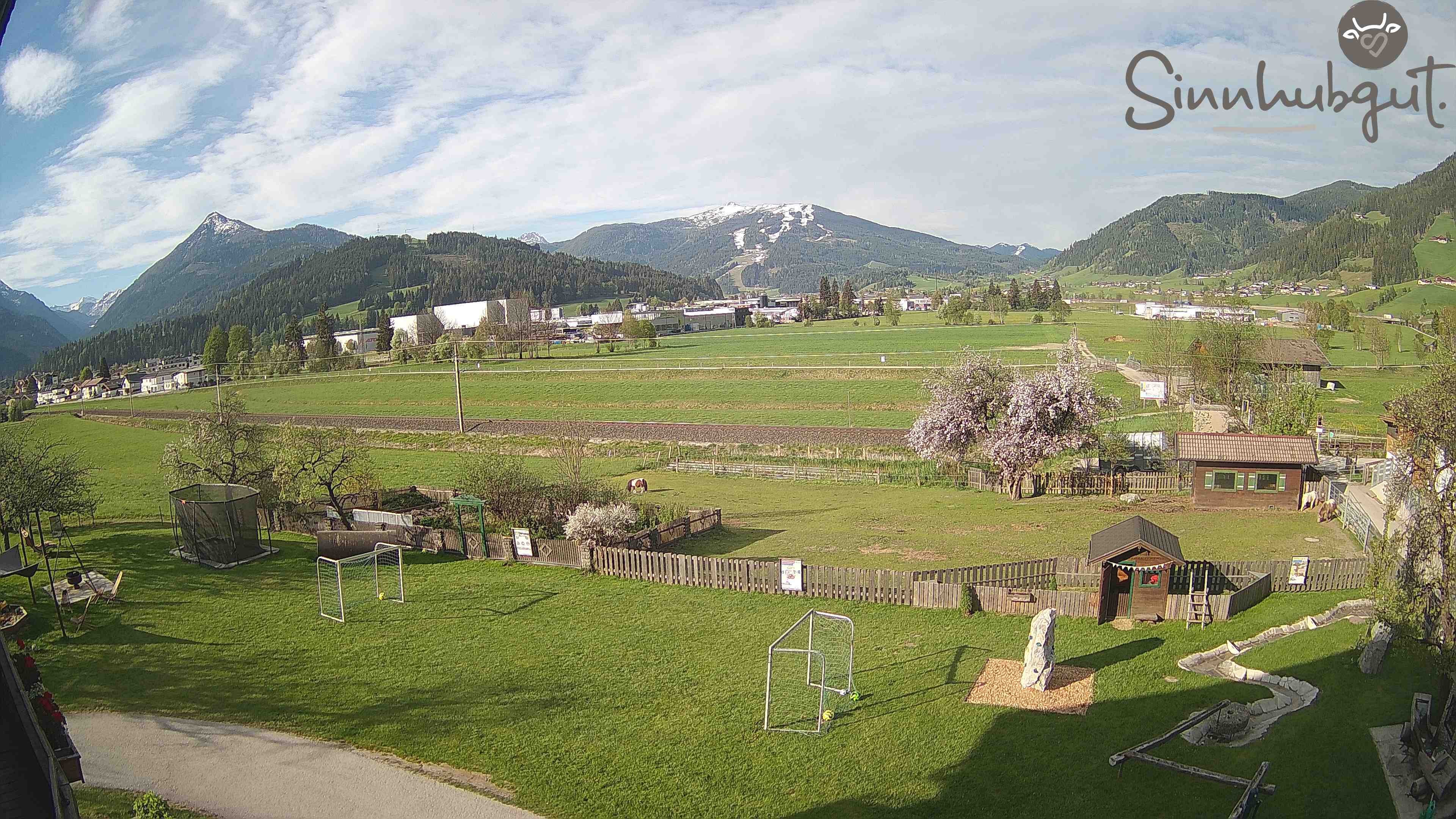 Archived image Webcam Sinnhub farm - Altenmarkt