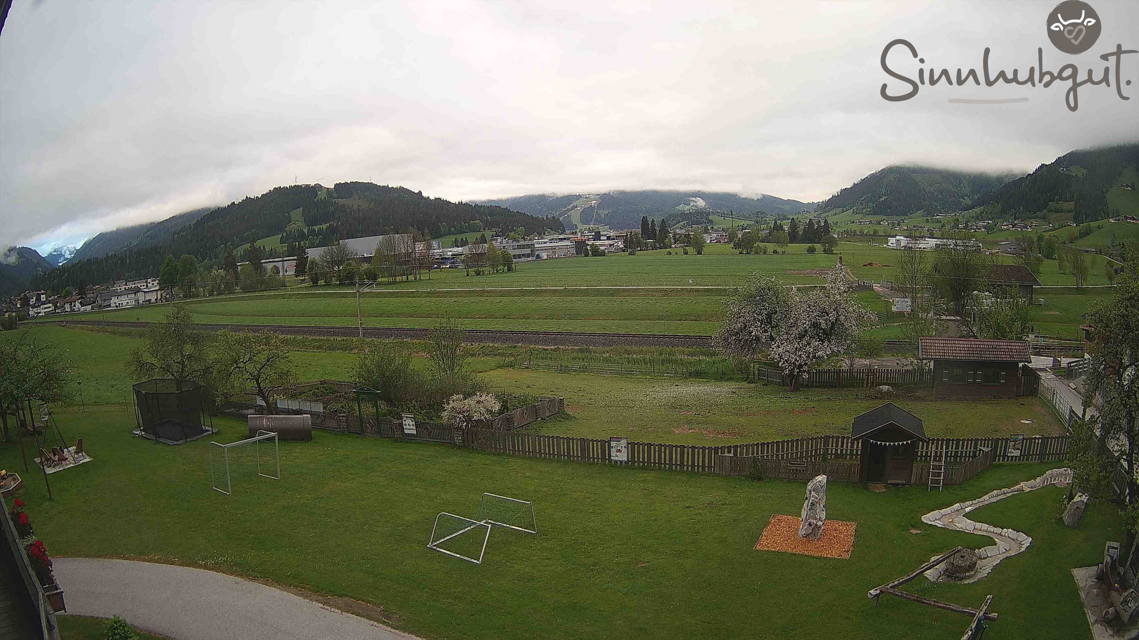Archived image Webcam Sinnhub farm - Altenmarkt