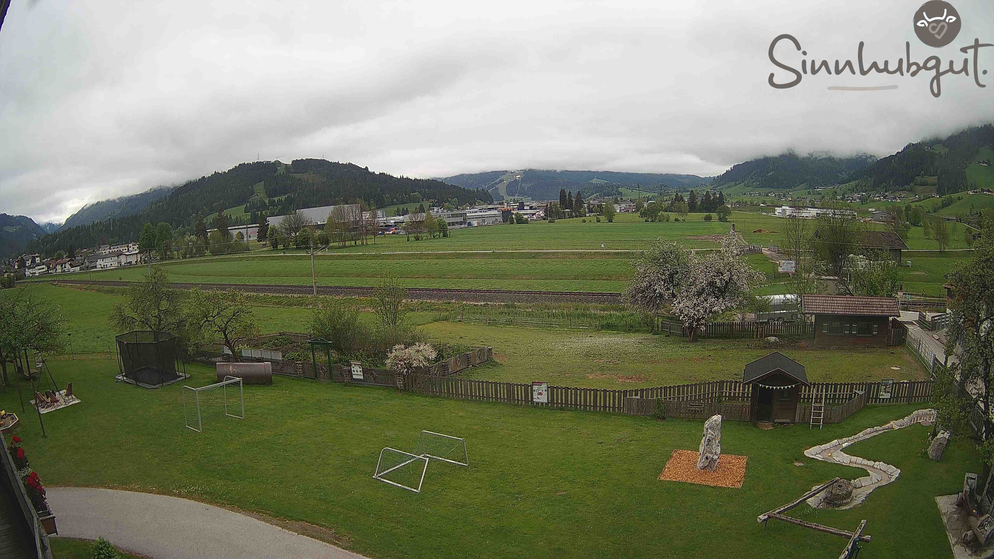 Archived image Webcam Sinnhub farm - Altenmarkt