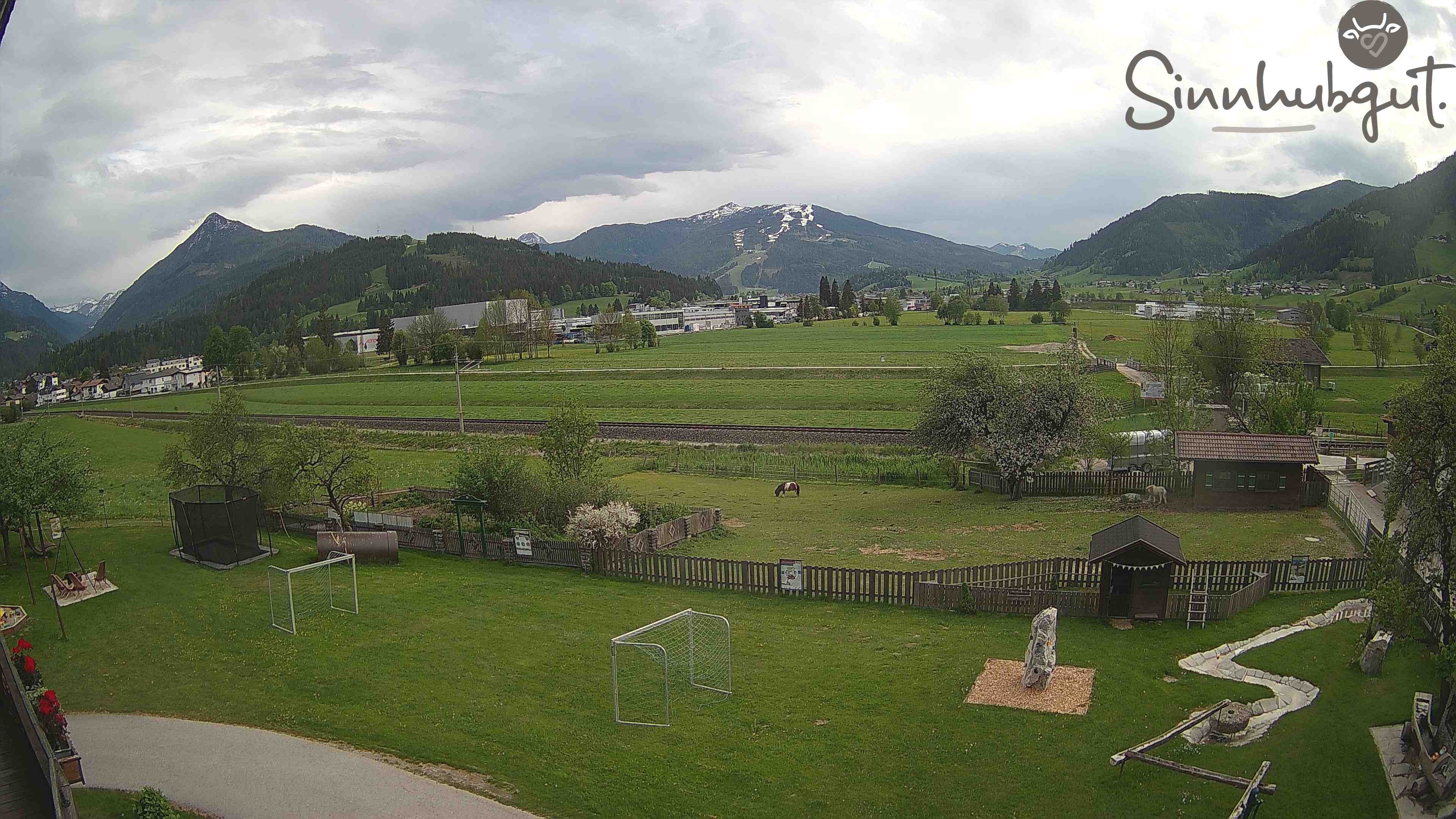 Archived image Webcam Sinnhub farm - Altenmarkt