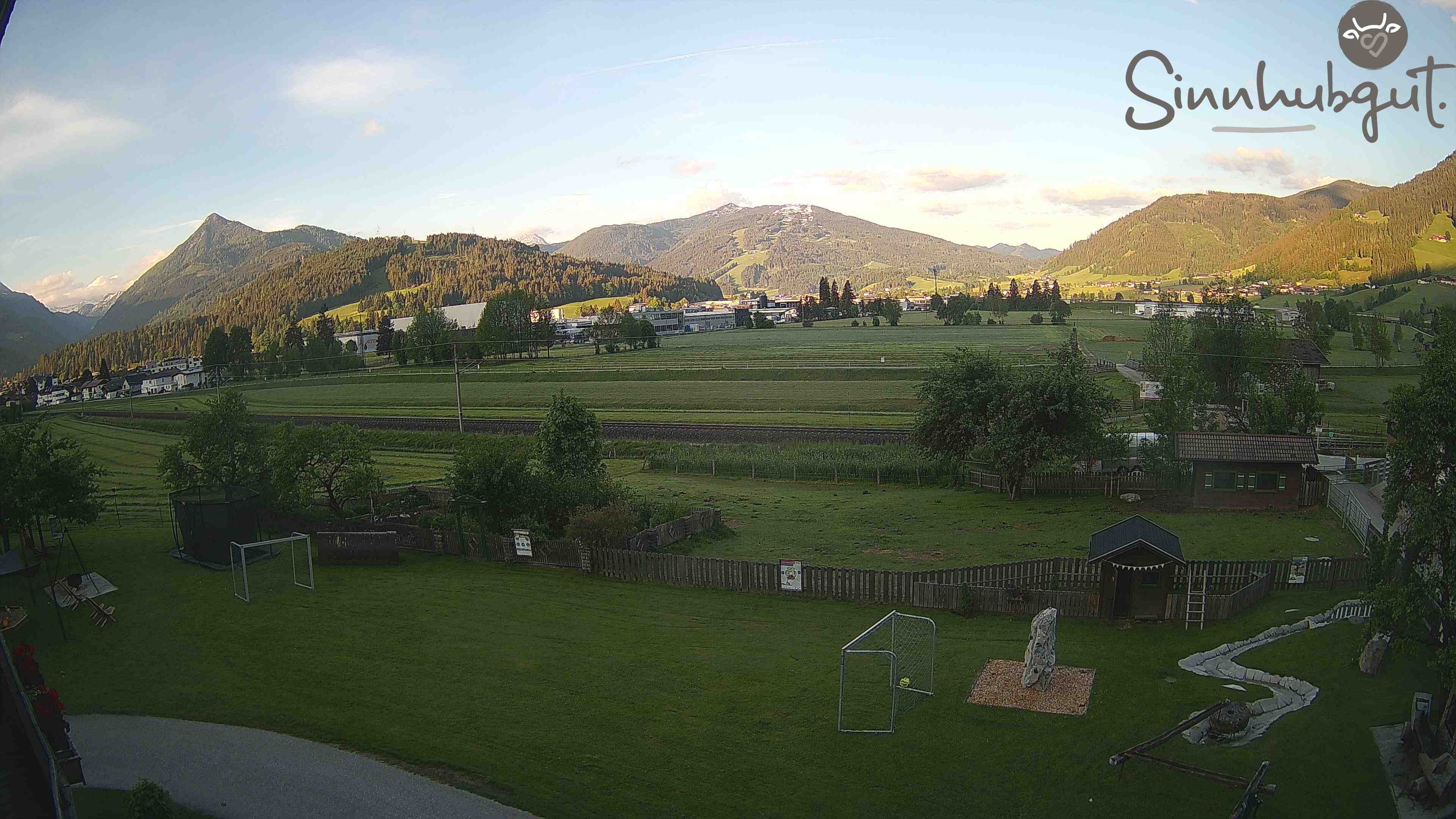 Archived image Webcam Sinnhub farm - Altenmarkt