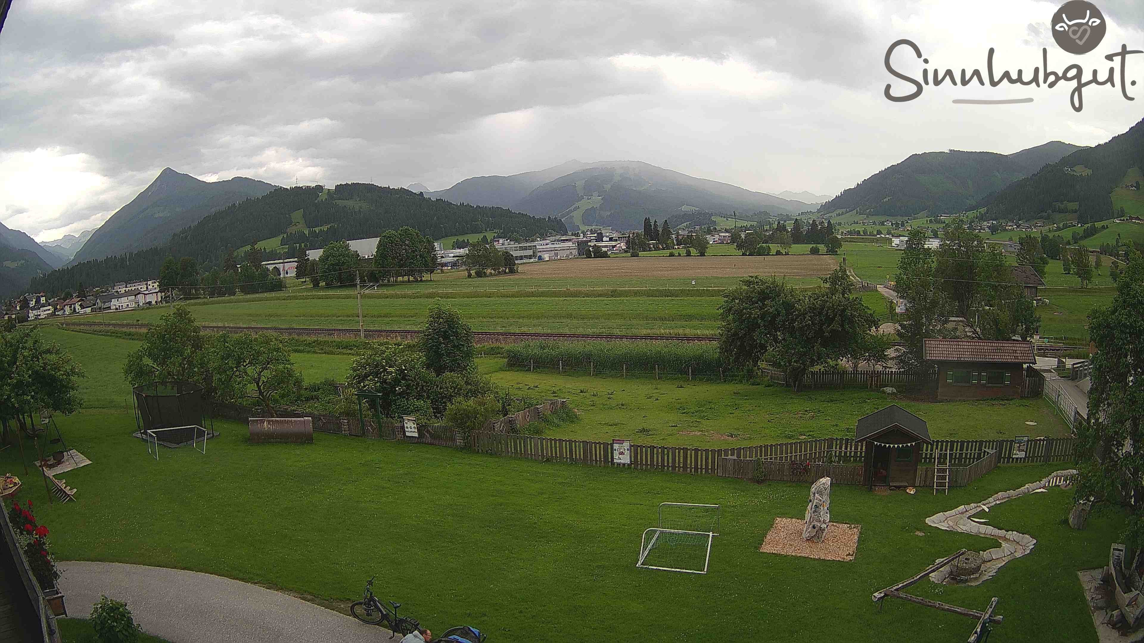 Archived image Webcam Sinnhub farm - Altenmarkt