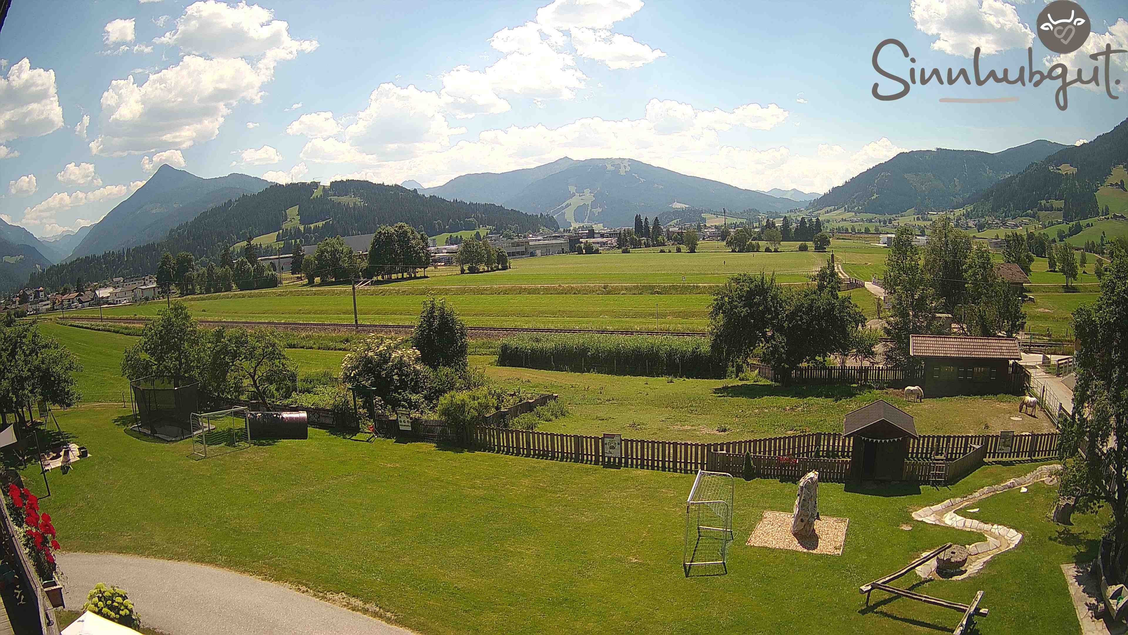 Archived image Webcam Sinnhub farm - Altenmarkt