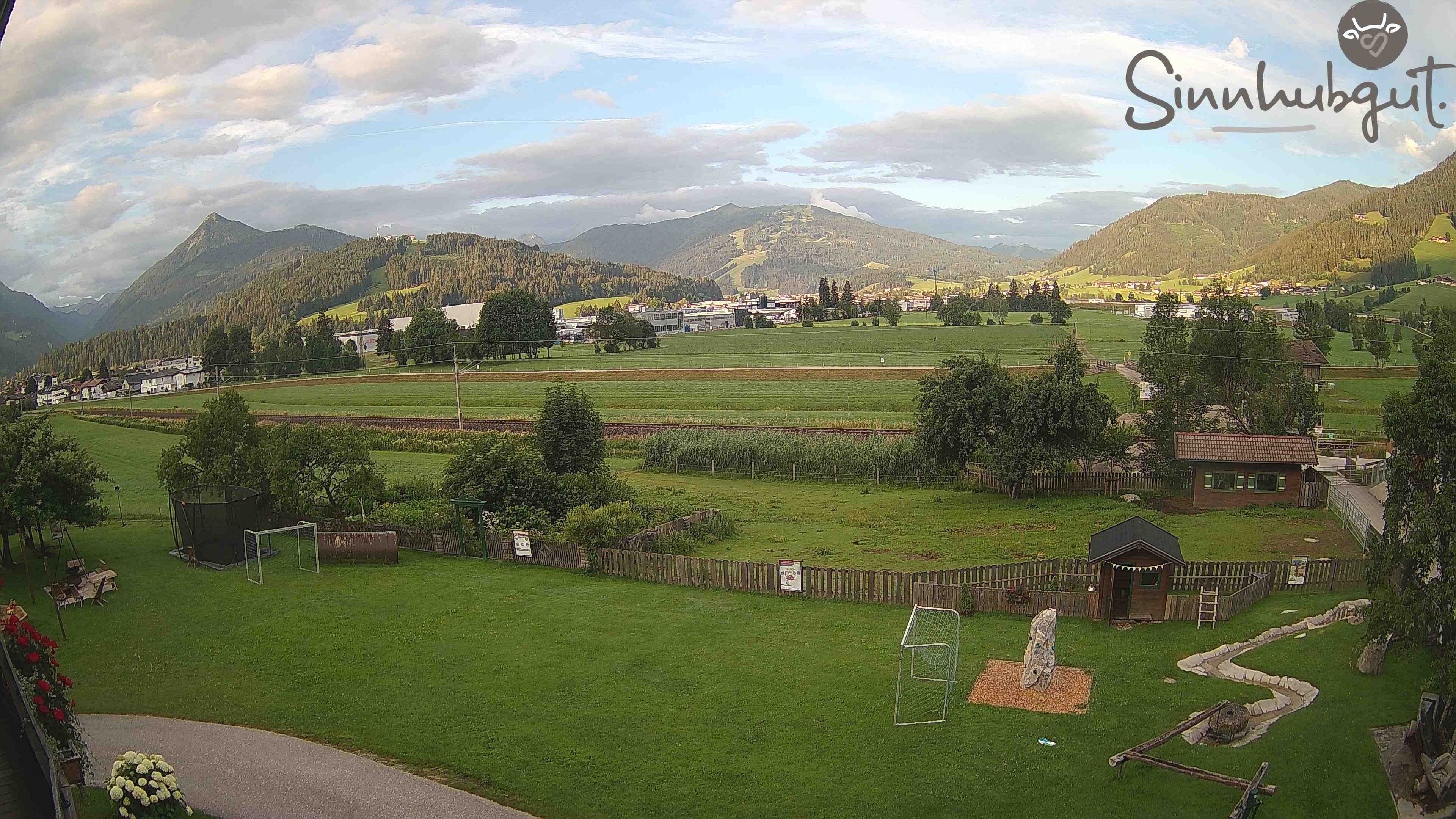 Archived image Webcam Sinnhub farm - Altenmarkt