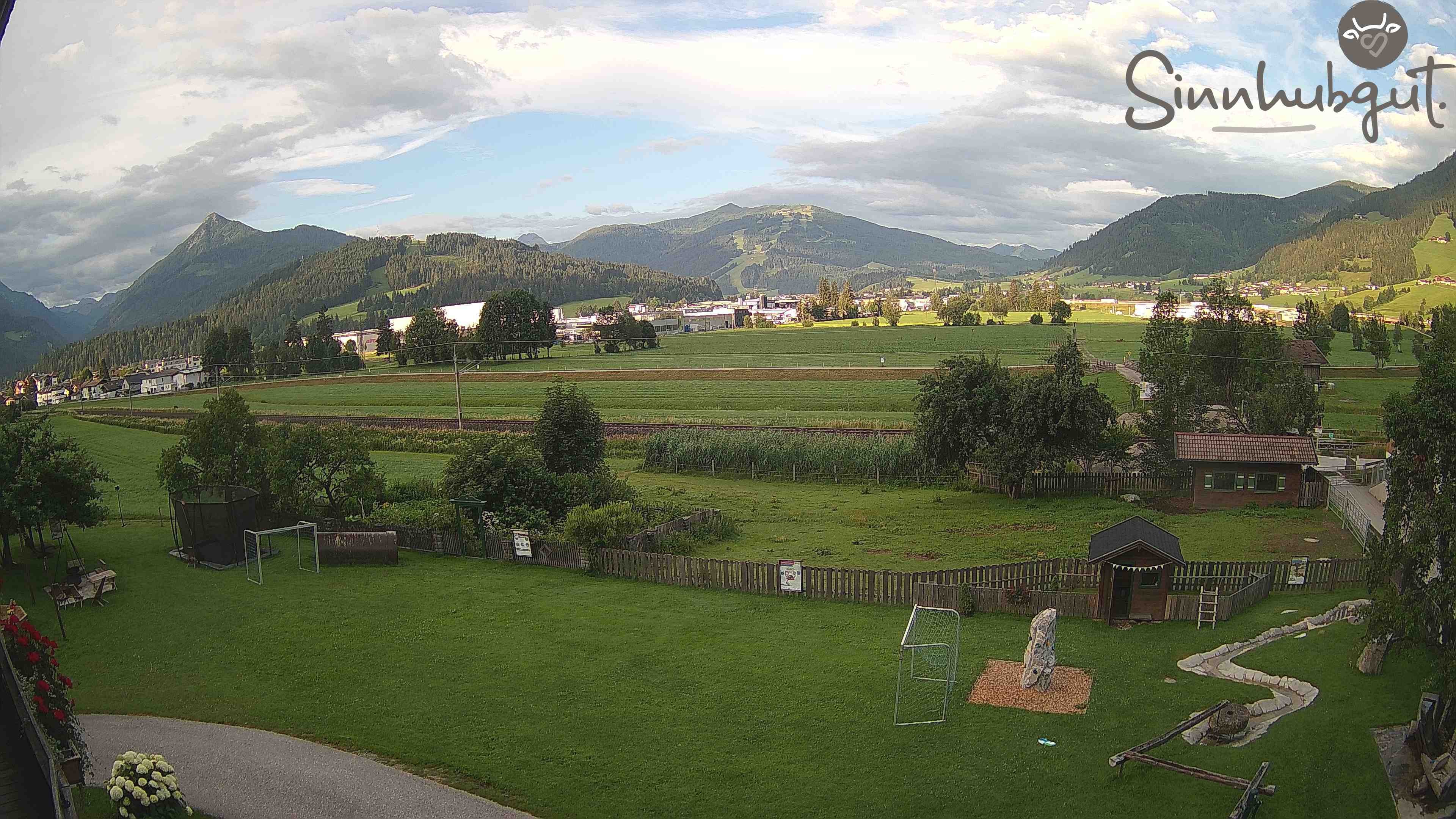 Archived image Webcam Sinnhub farm - Altenmarkt