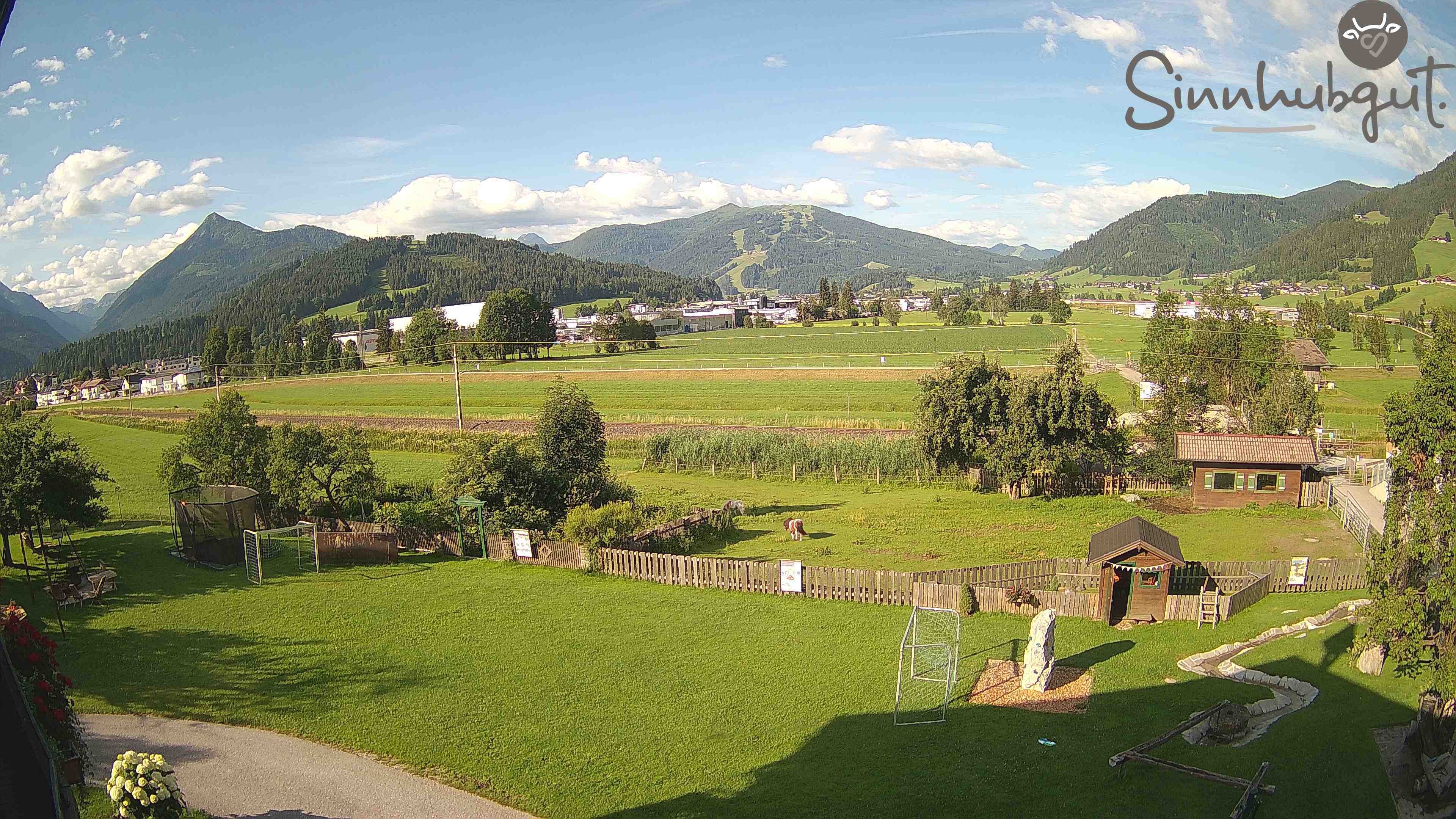 Archived image Webcam Sinnhub farm - Altenmarkt