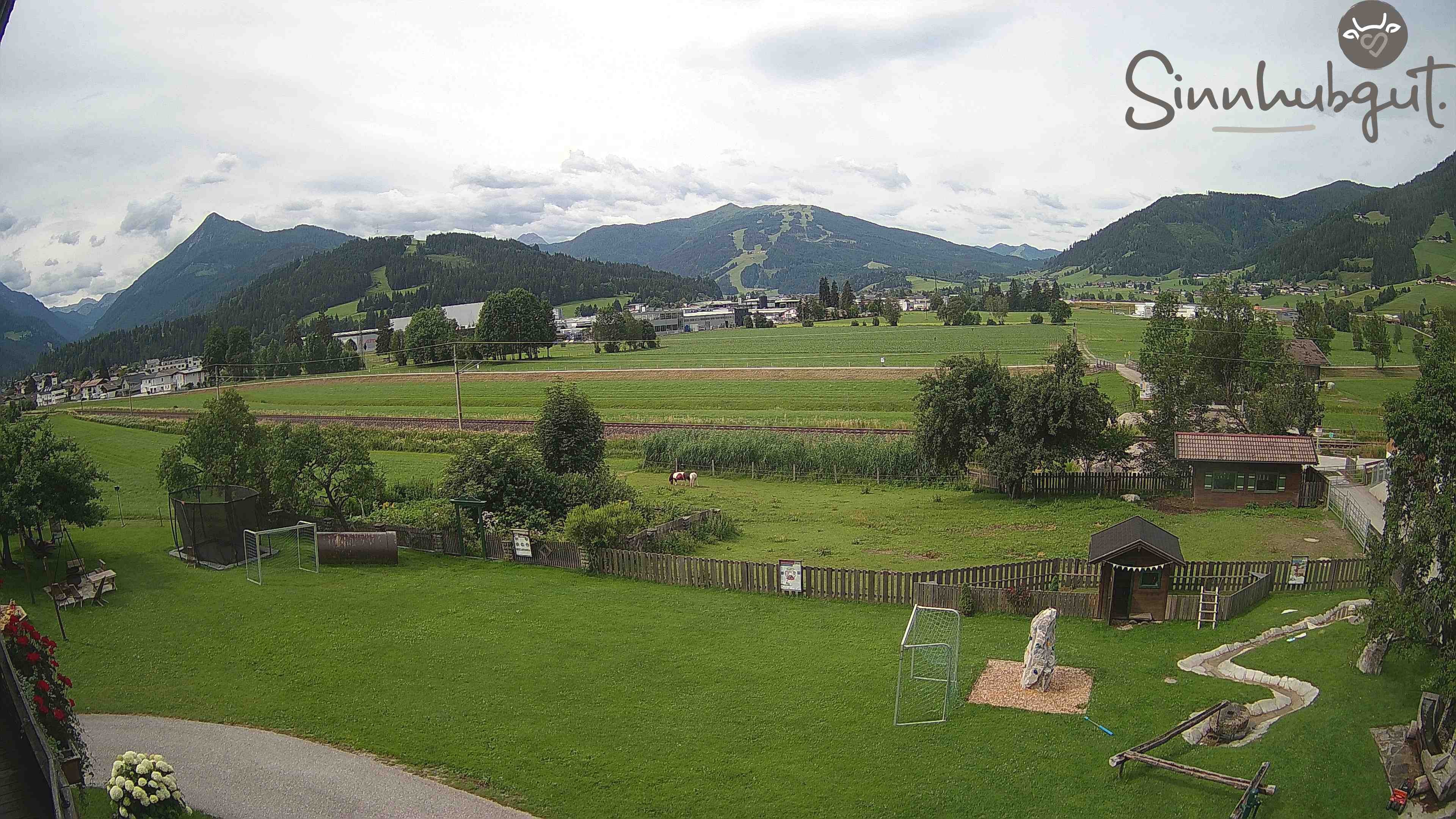 Archived image Webcam Sinnhub farm - Altenmarkt