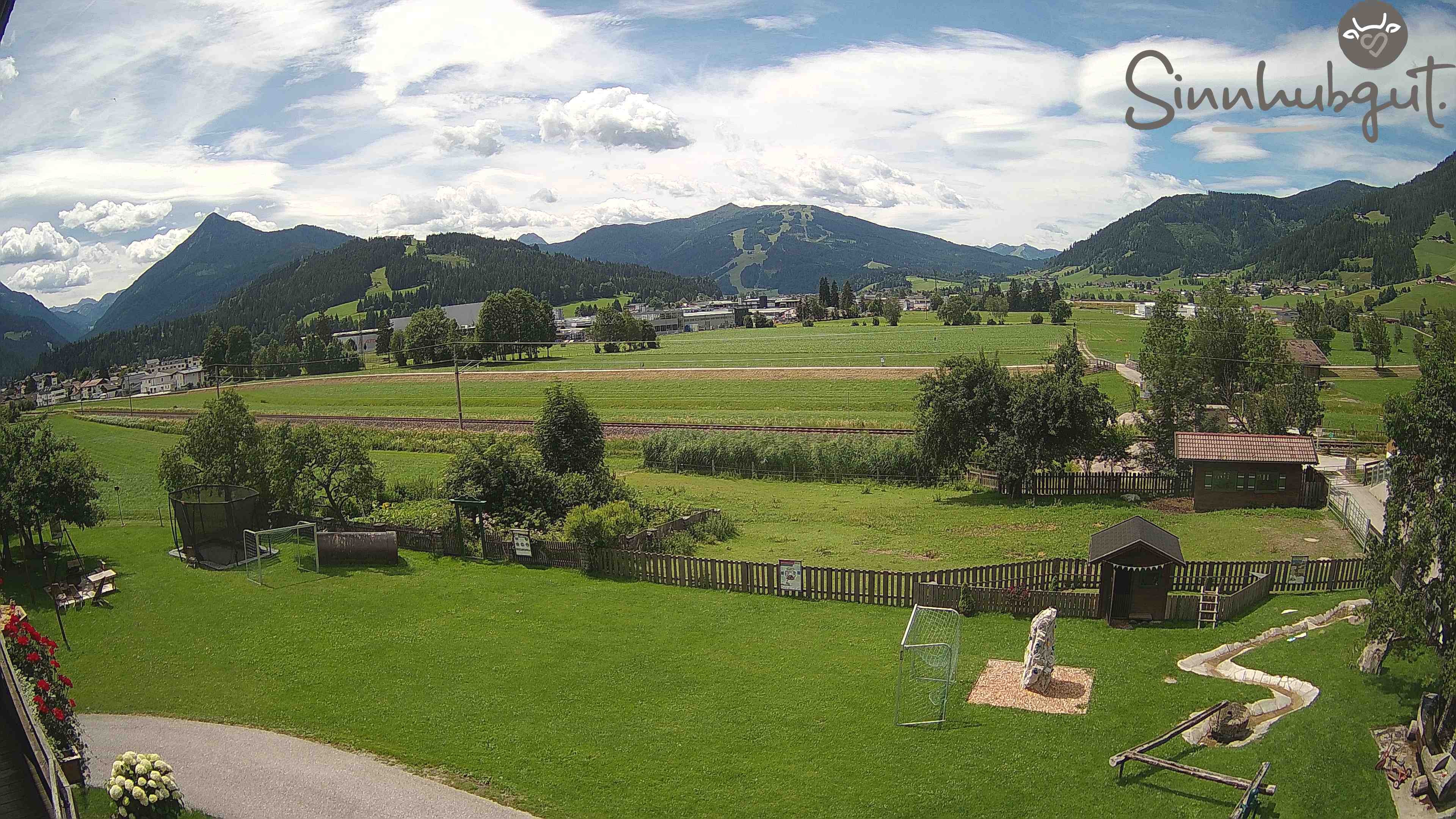 Archived image Webcam Sinnhub farm - Altenmarkt