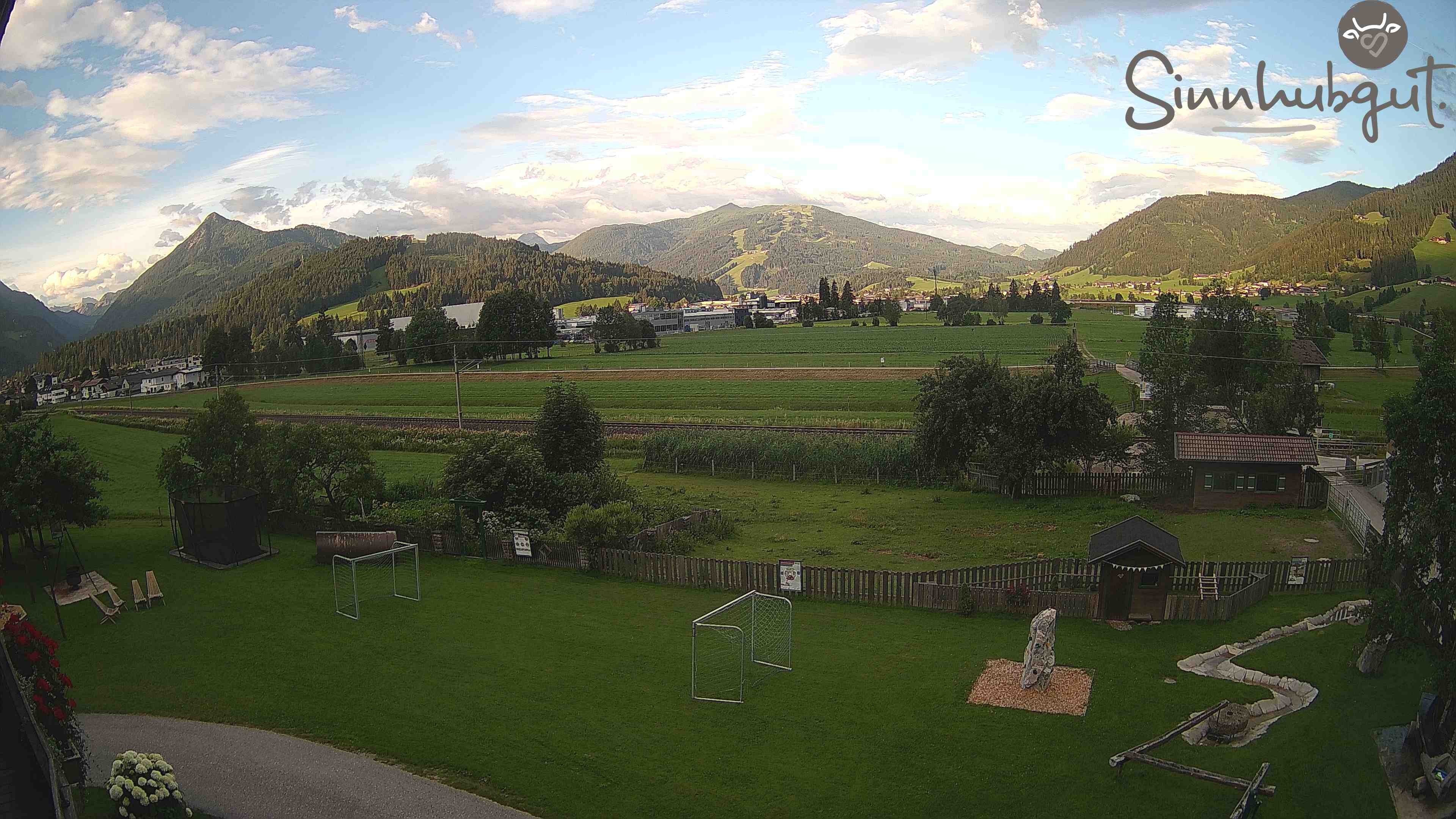 Archived image Webcam Sinnhub farm - Altenmarkt